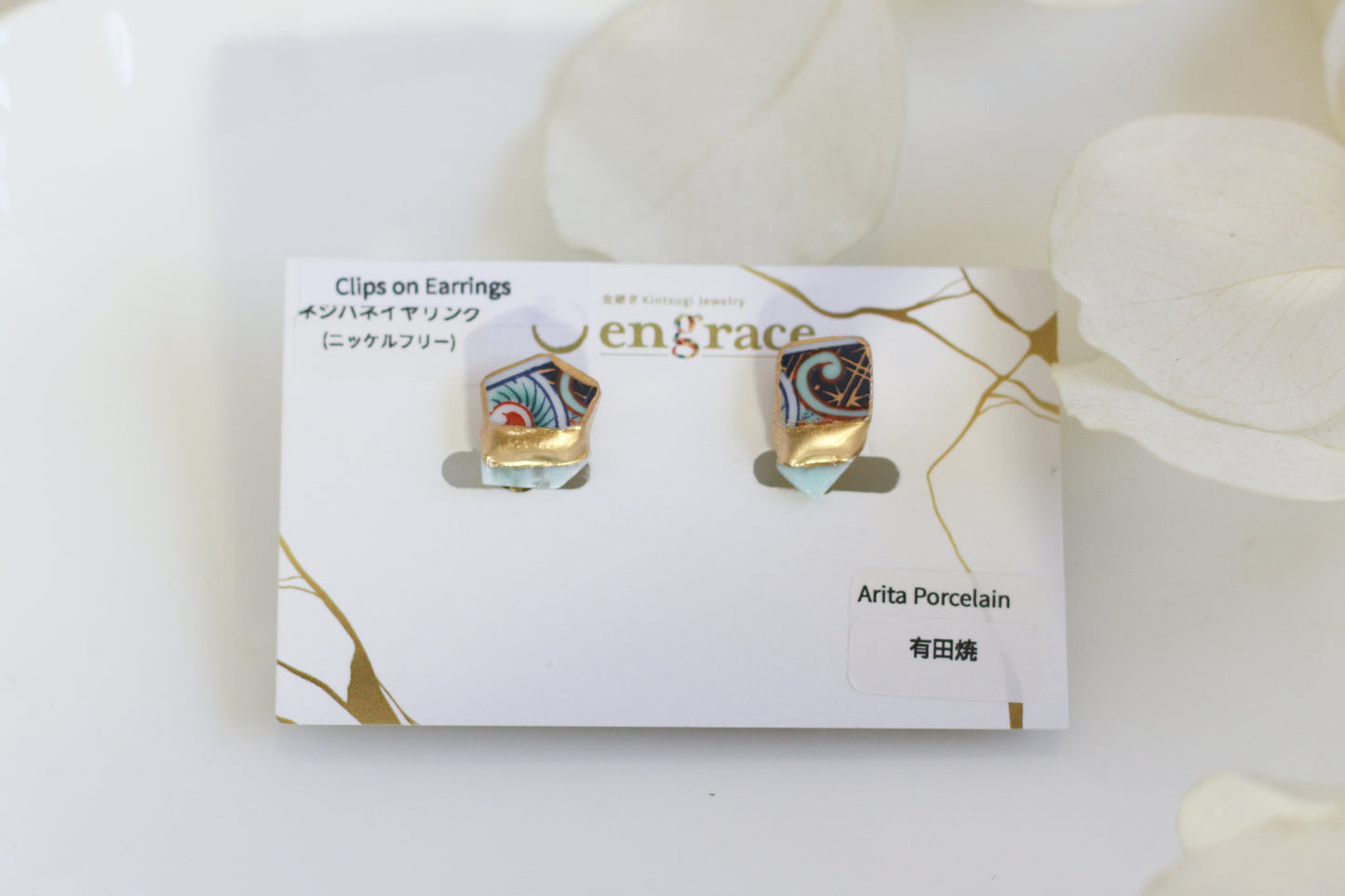 Imari Ware Kintsugi Titanium Earrings Gold Carnelian