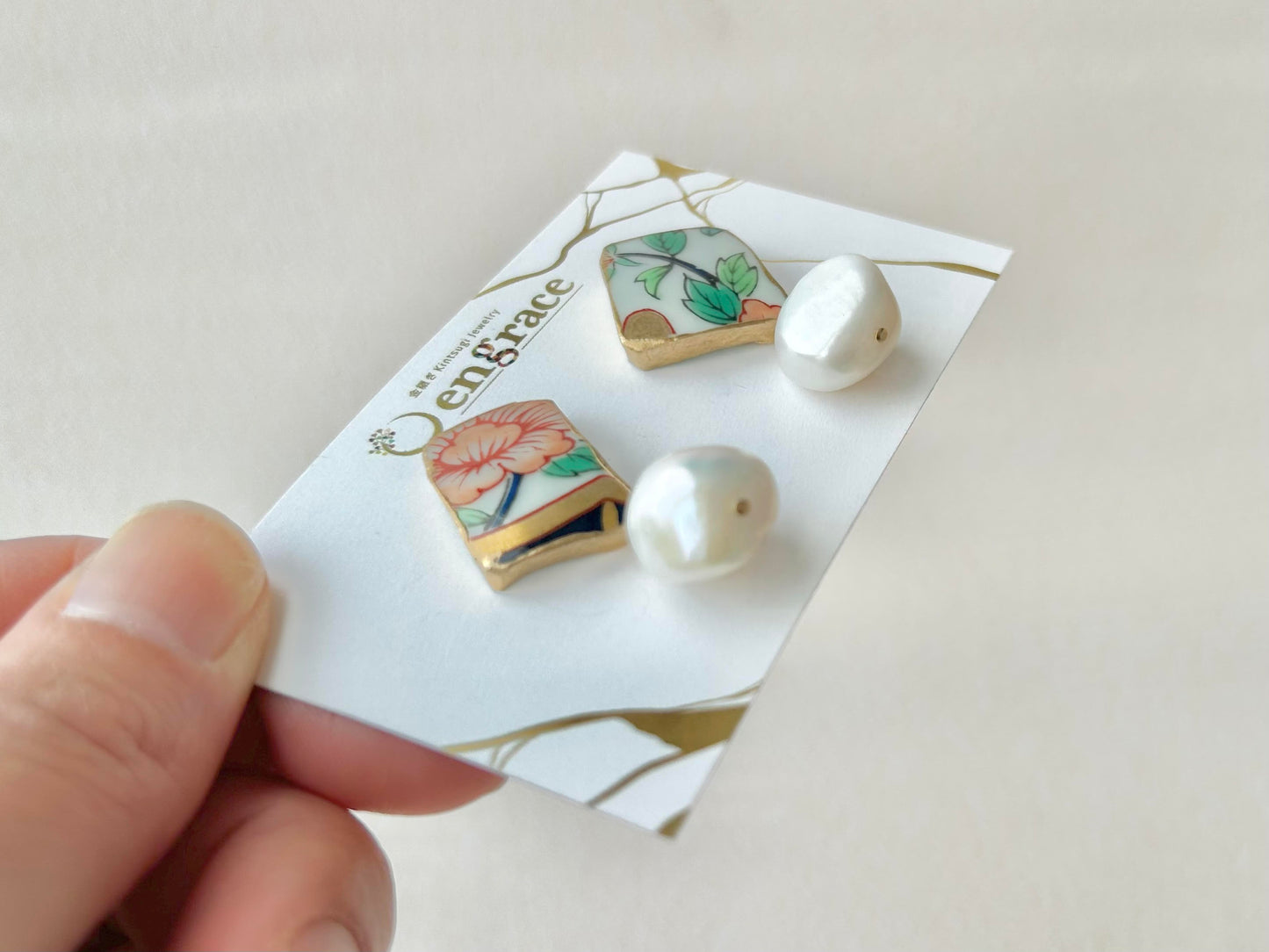 Imari Ware Kintsugi Titanium Earrings Gold Carnelian