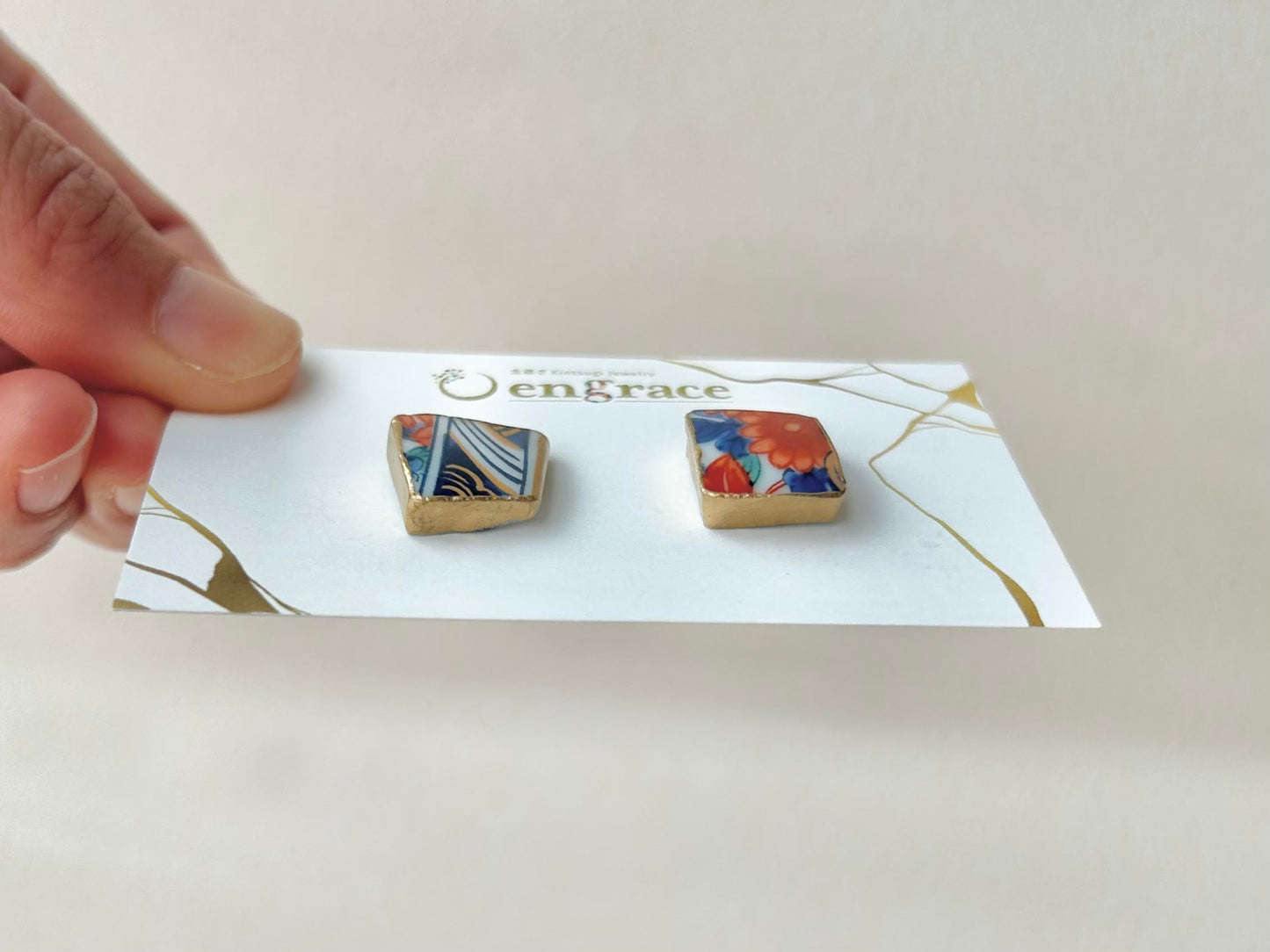 Imari Ware Kintsugi Titanium Earrings Gold Carnelian
