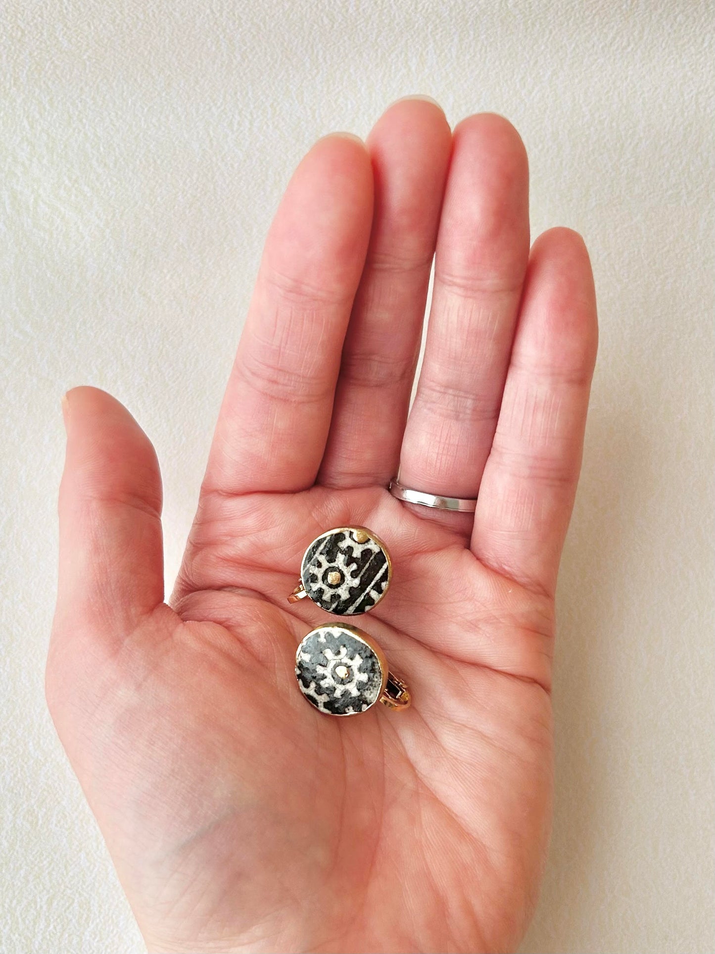 Sea Drifted Porcelain Kintsugi Ring one-size-fits-all