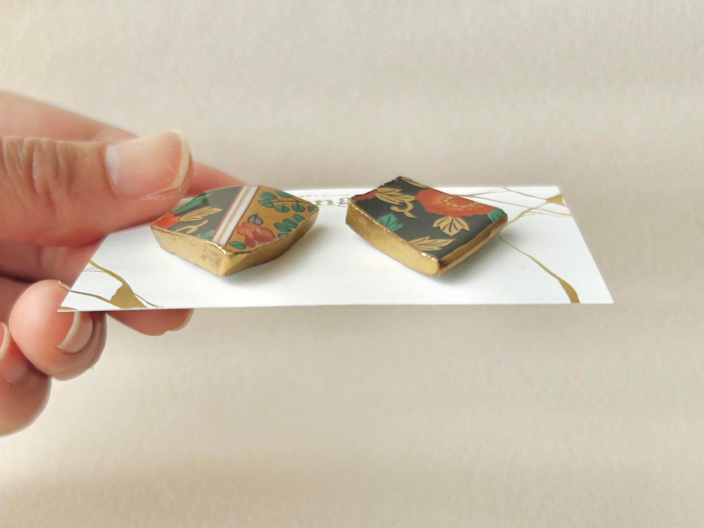 Imari Ware Kintsugi Titanium Earrings Gold Carnelian