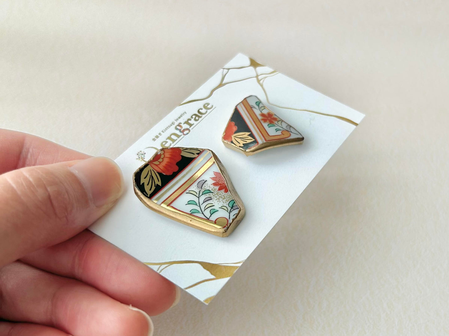 Imari Ware Kintsugi Titanium Earrings Gold Carnelian
