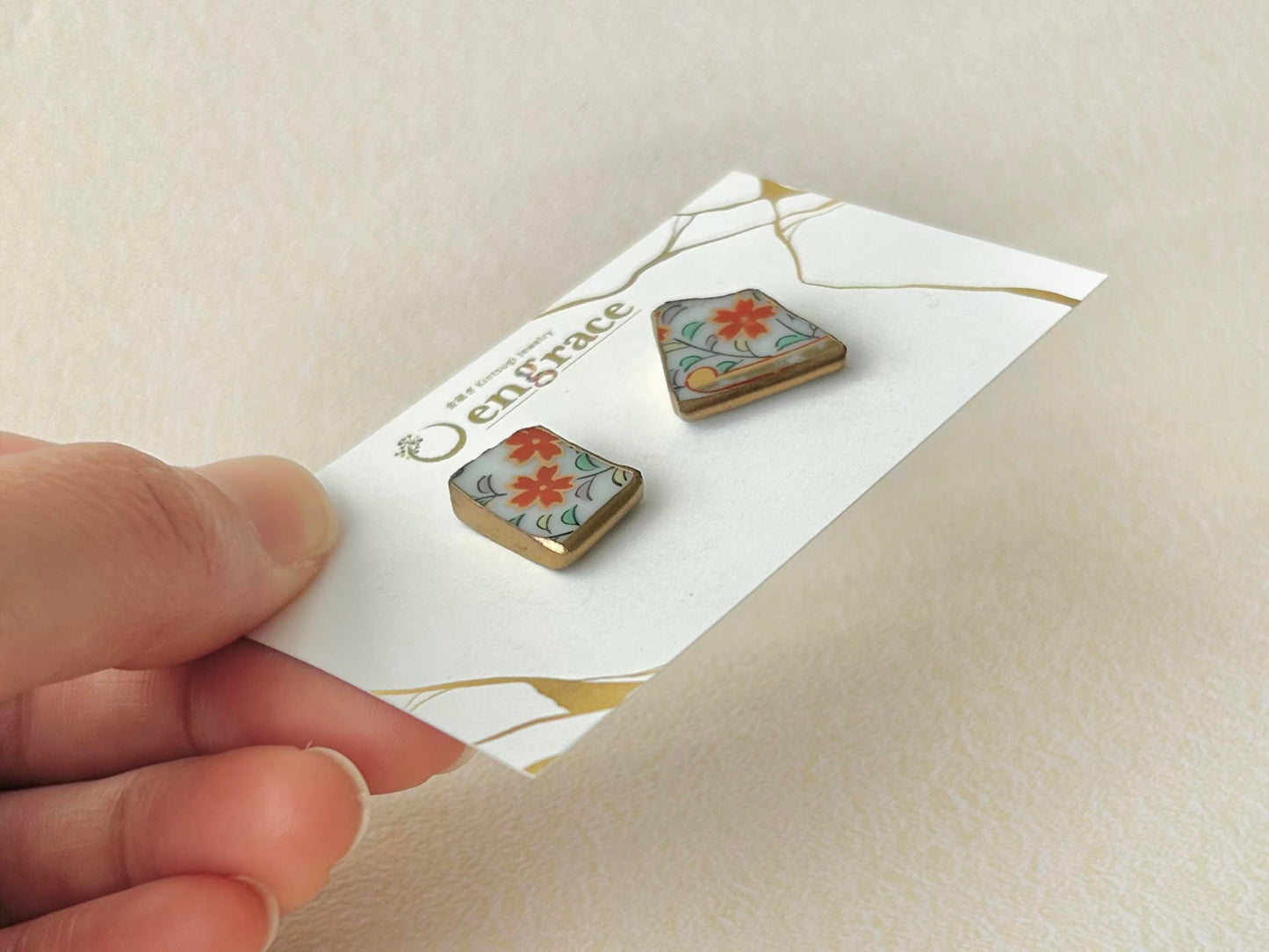 Imari Ware Kintsugi Titanium Earrings Gold Carnelian