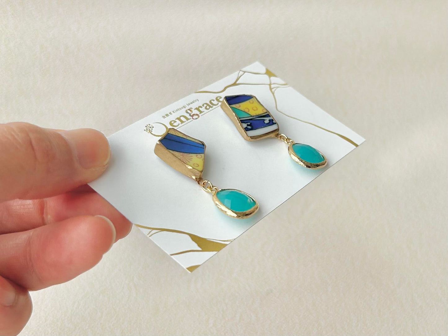 Imari Ware Kintsugi Titanium Earrings Gold Carnelian