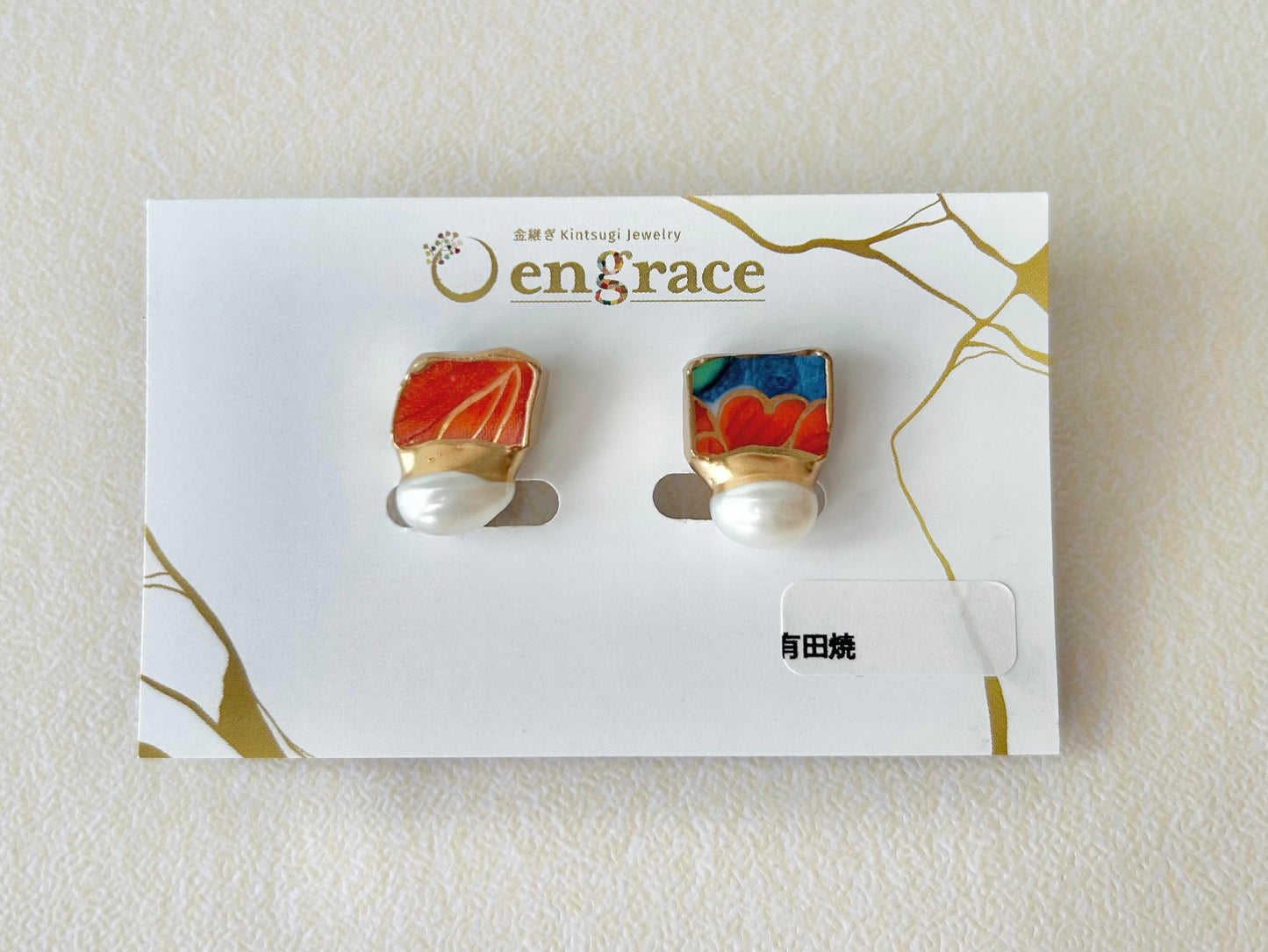 Imari Ware Kintsugi Titanium Earrings Gold Carnelian
