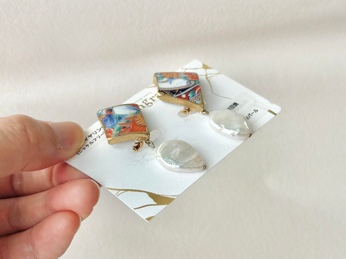 Imari Ware Kintsugi Titanium Earrings Gold Carnelian