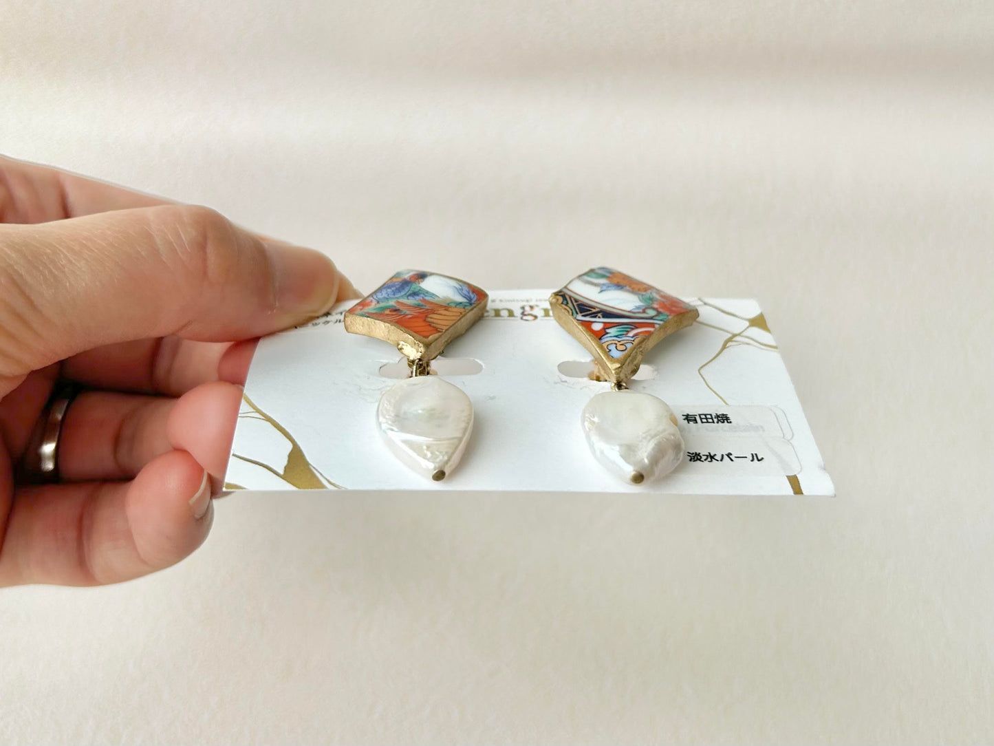 Imari Ware Kintsugi Titanium Earrings Gold Carnelian
