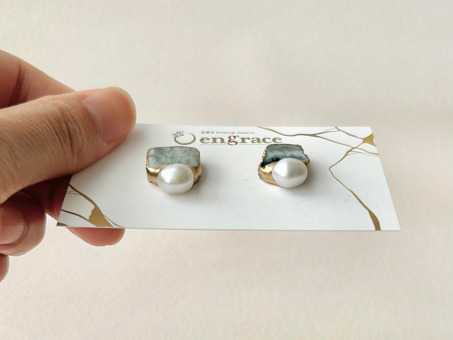 Imari Ware Kintsugi Titanium Earrings Gold Carnelian