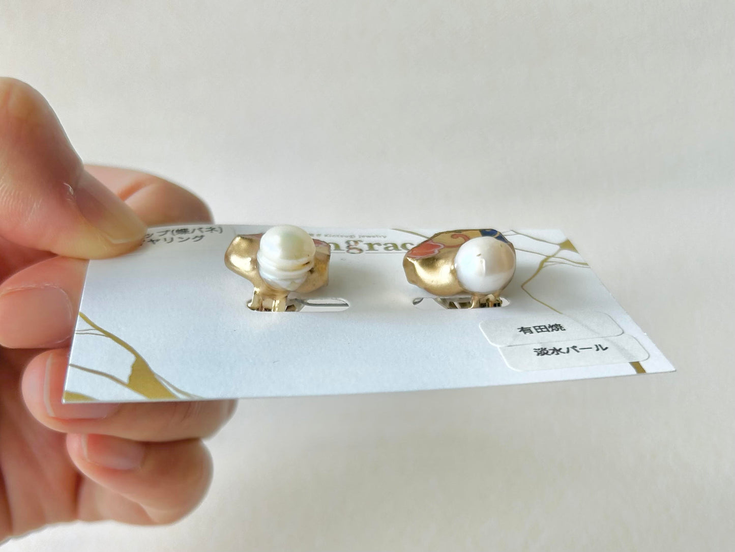 Imari Ware Kintsugi Titanium Earrings Gold Carnelian