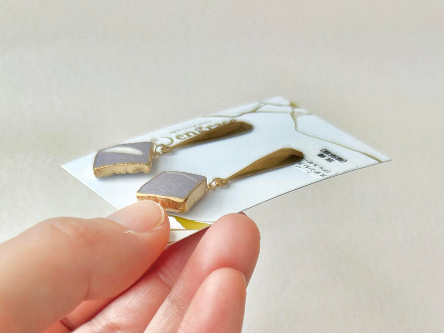 Imari Ware Kintsugi Titanium Earrings Gold Carnelian
