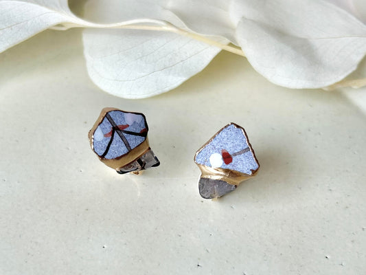 Imari Ware Kintsugi Titanium Earrings Gold Carnelian