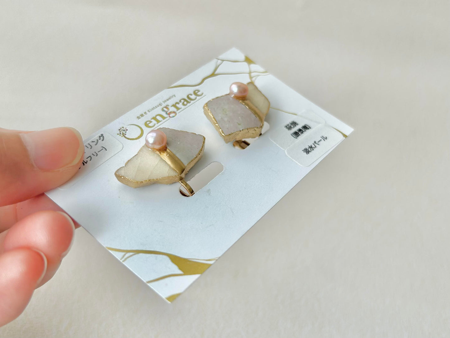 萩焼 金継ぎ ネジバネ式イヤリング ピンク 白色 淡水パール 天然石 伝統工芸 #222