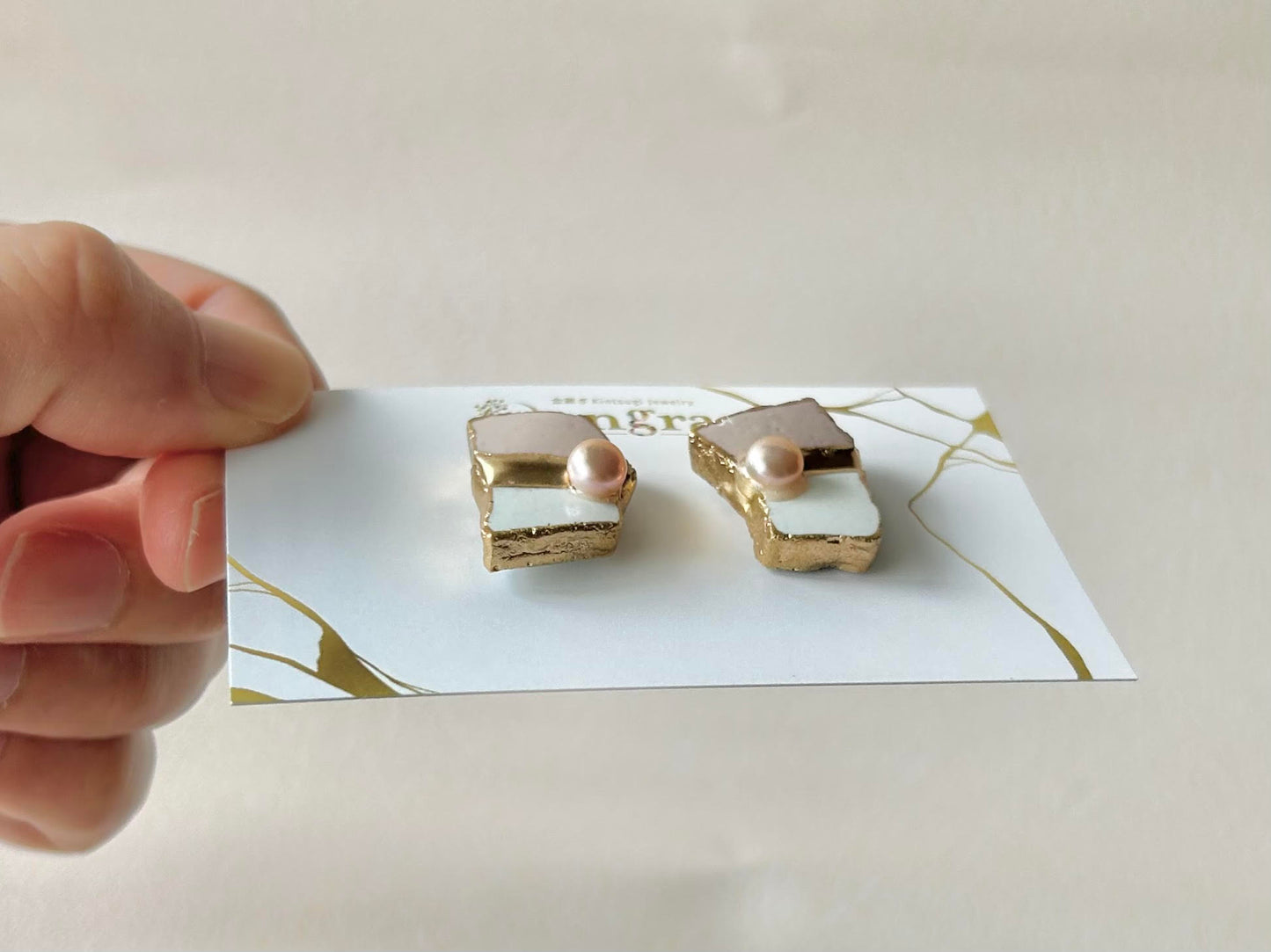 Imari Ware Kintsugi Titanium Earrings Gold Carnelian