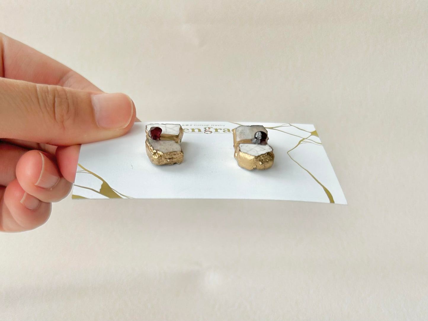 Imari Ware Kintsugi Titanium Earrings Gold Carnelian