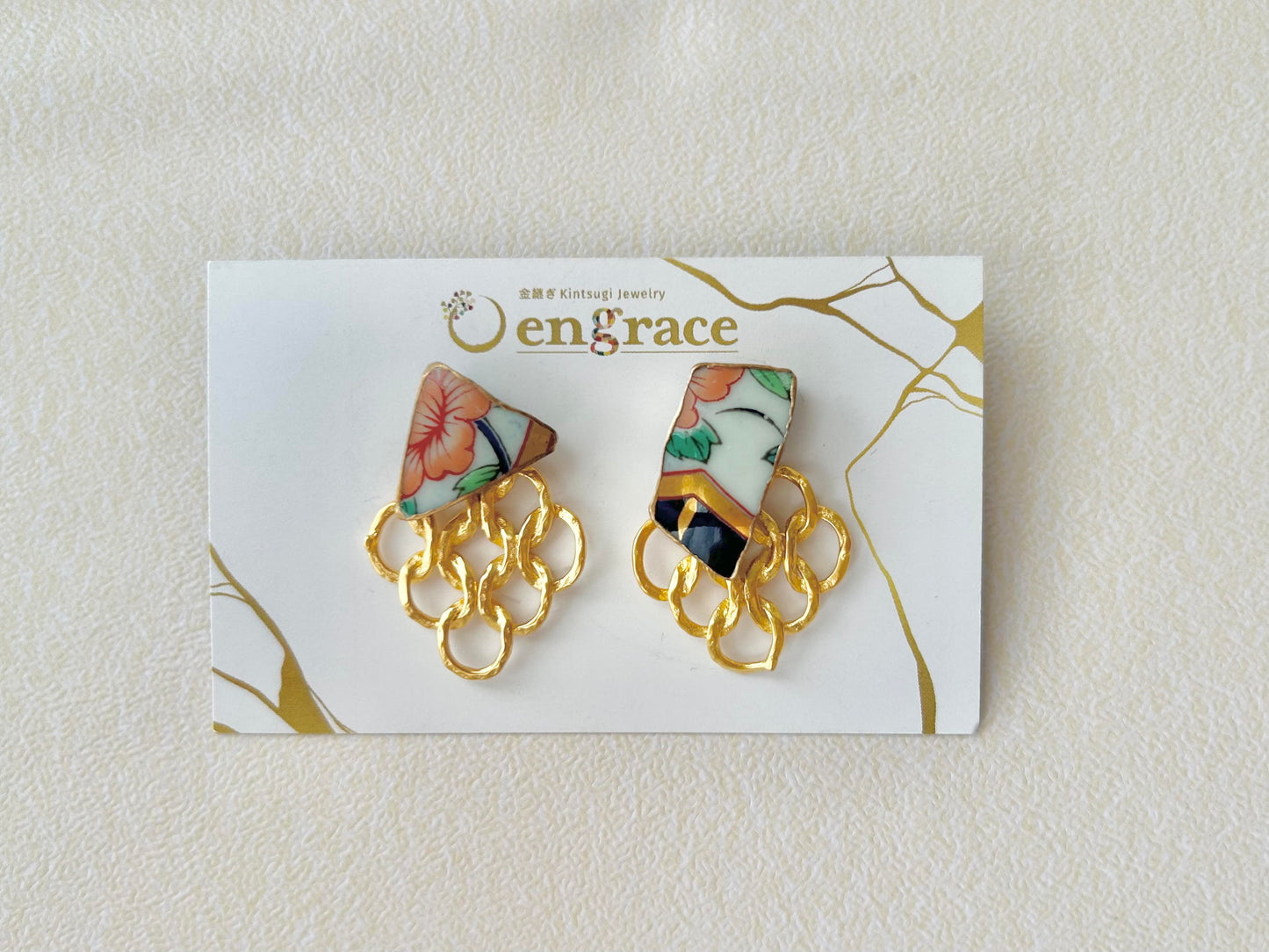 Imari Ware Kintsugi Titanium Earrings Gold Carnelian