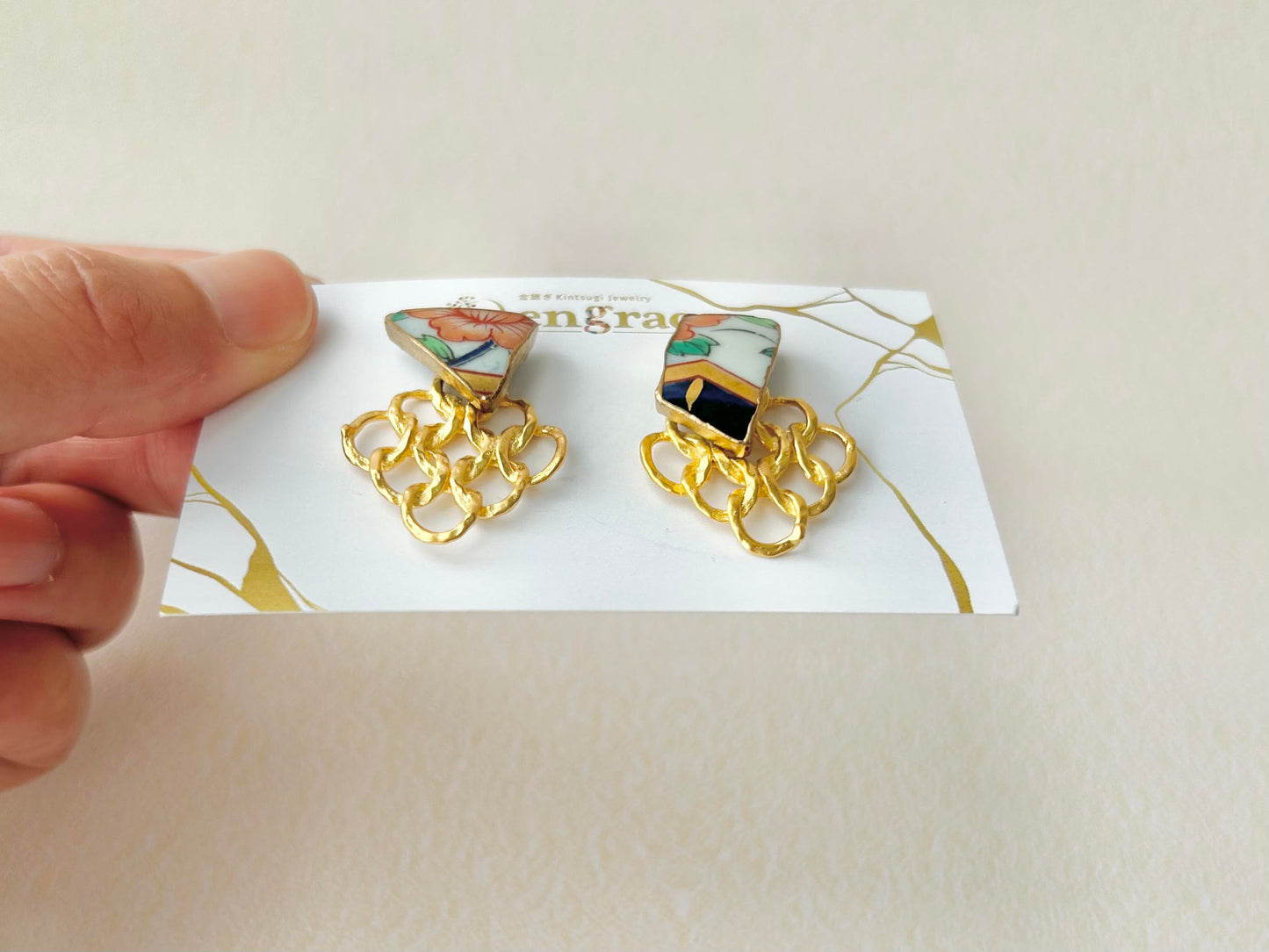 Imari Ware Kintsugi Titanium Earrings Gold Carnelian