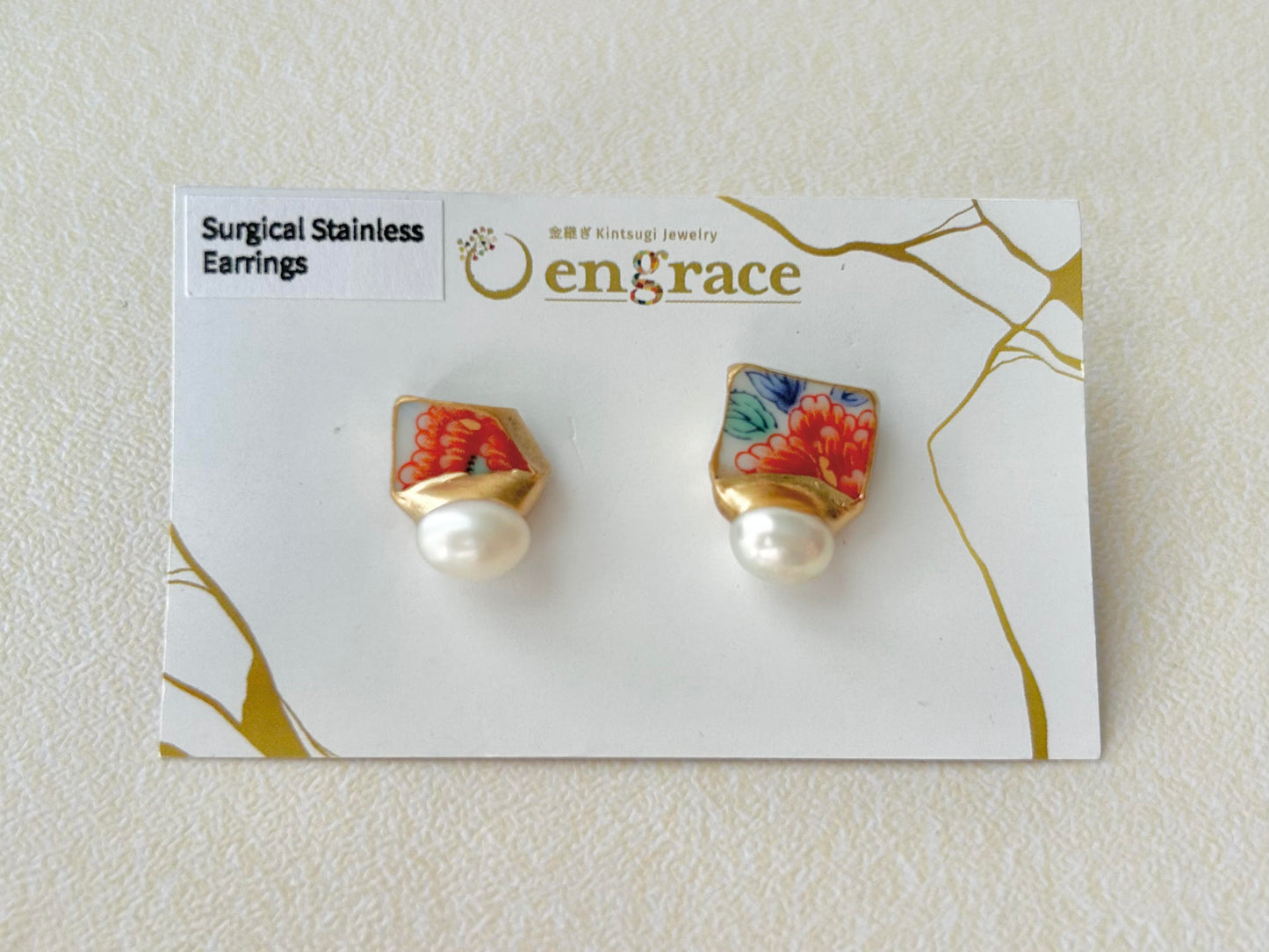 Imari Ware Kintsugi Titanium Earrings Gold Carnelian