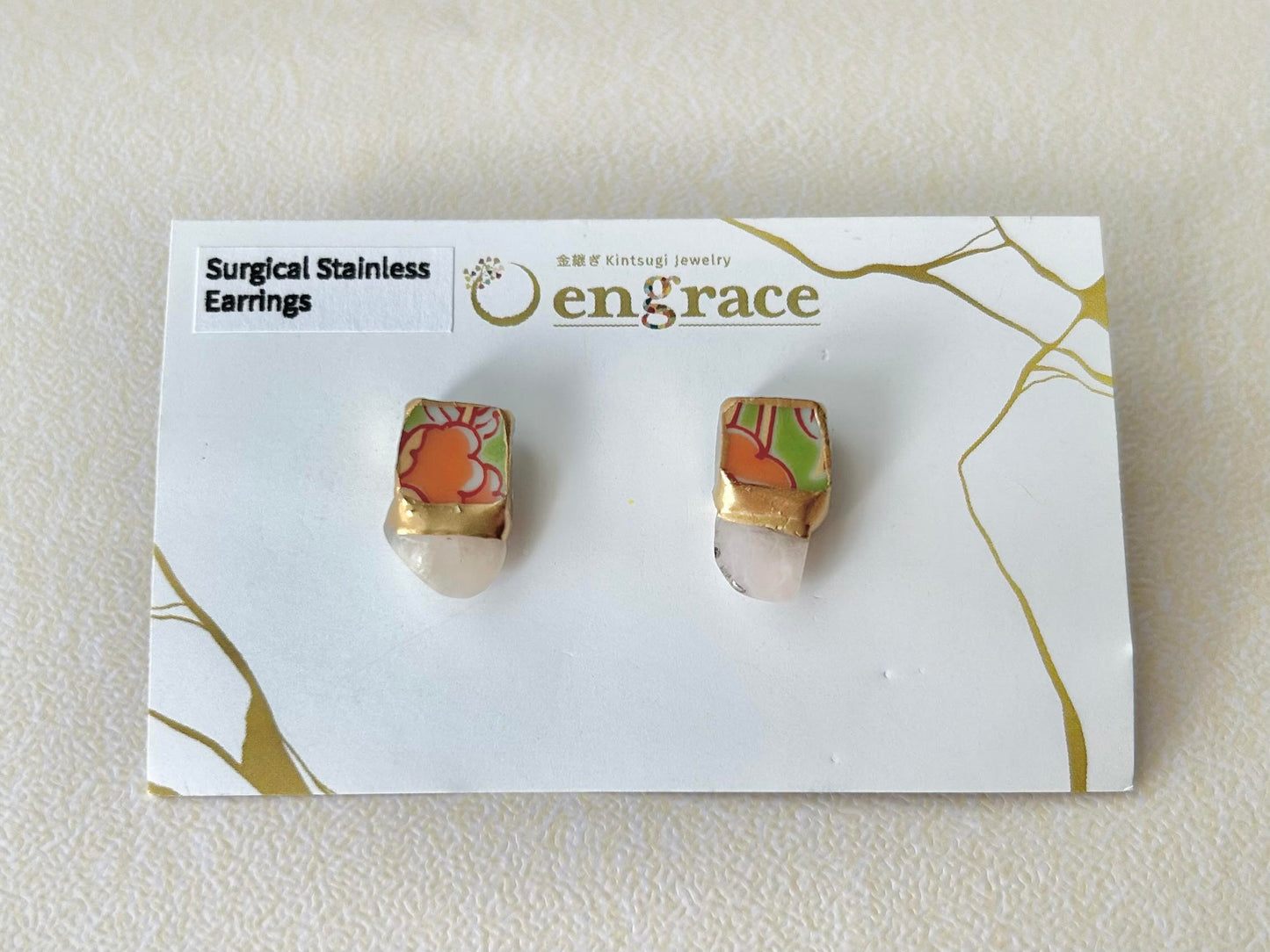 Imari Ware Kintsugi Titanium Earrings Gold Carnelian