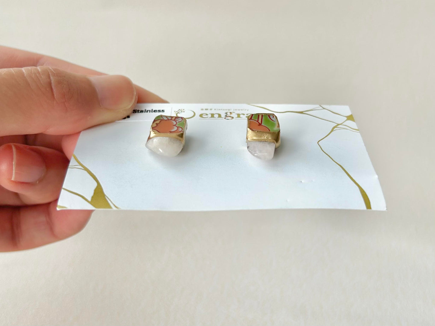 Imari Ware Kintsugi Titanium Earrings Gold Carnelian