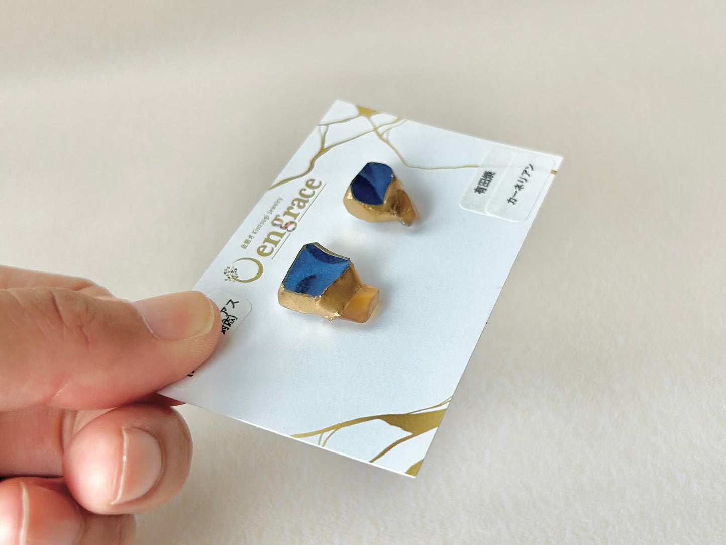 Imari Ware Kintsugi Titanium Earrings Gold Carnelian