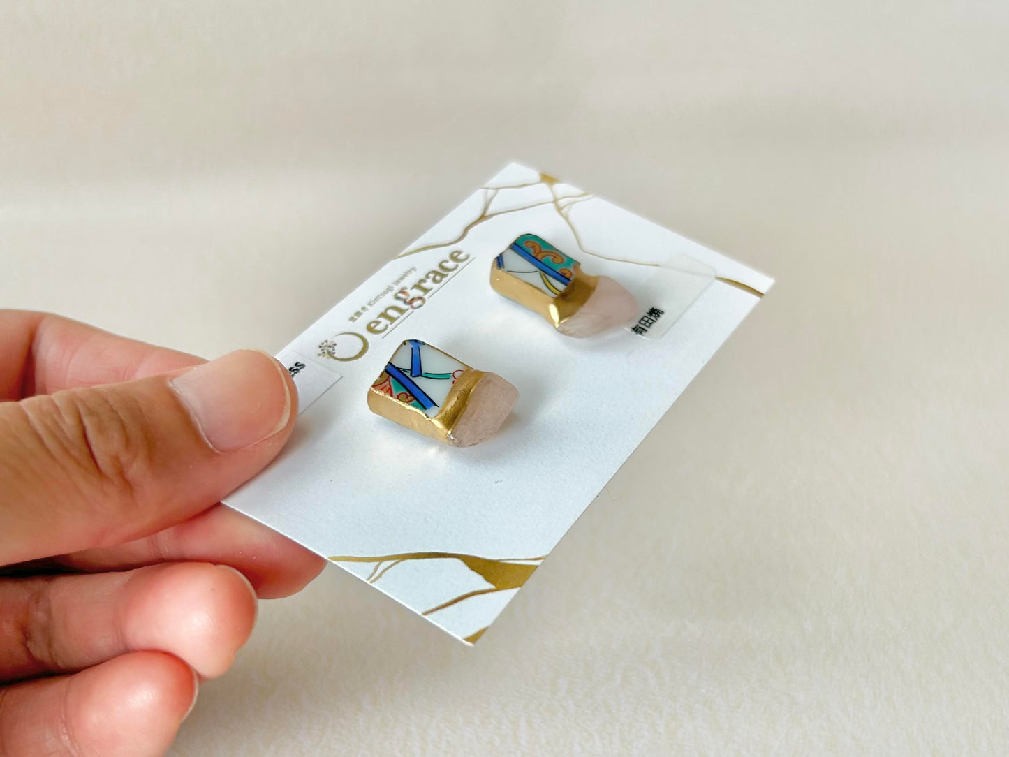Imari Ware Kintsugi Titanium Earrings Gold Carnelian