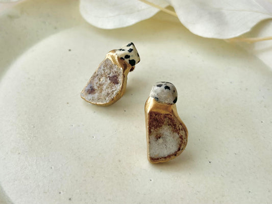信楽陶土 金継ぎ ネジバネ式イヤリング ブラウン ダルメシアンジャスパー 天然石 伝統工芸 #253