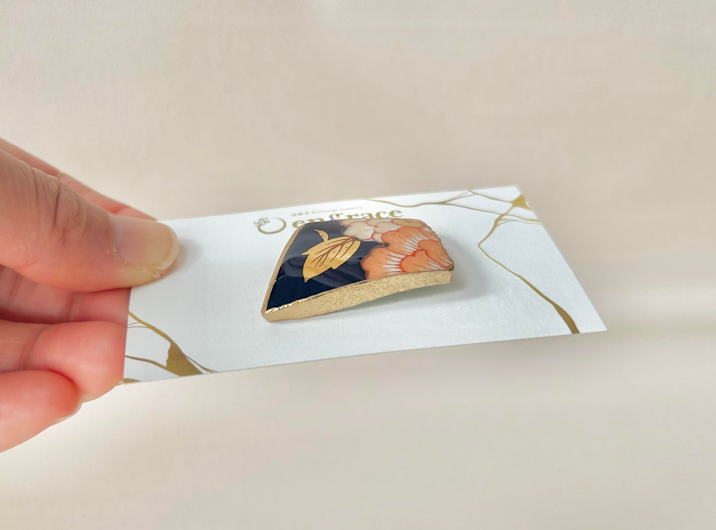Imari Ware Kintsugi Titanium Earrings Gold Carnelian