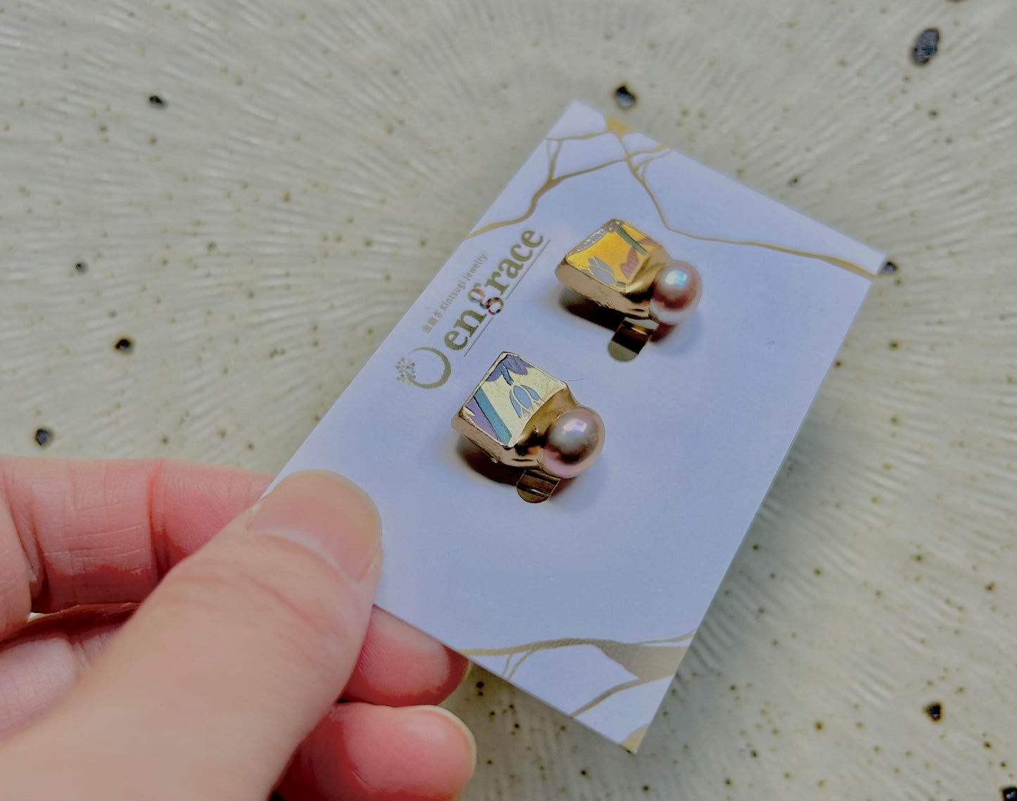 Imari Ware Kintsugi Titanium Earrings Gold Carnelian