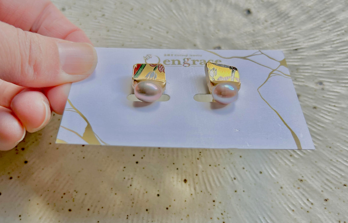 Imari Ware Kintsugi Titanium Earrings Gold Carnelian