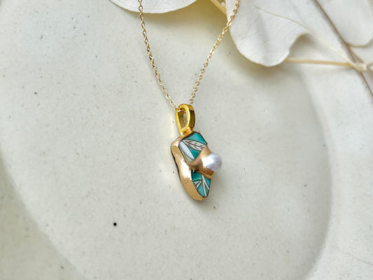 有田焼　金継ぎ　ネックレス　サージカルステンレスチェーン　アレルギー対応　18K　緑　リーフ柄　淡水パール　天然石　伝統工芸　＃291
