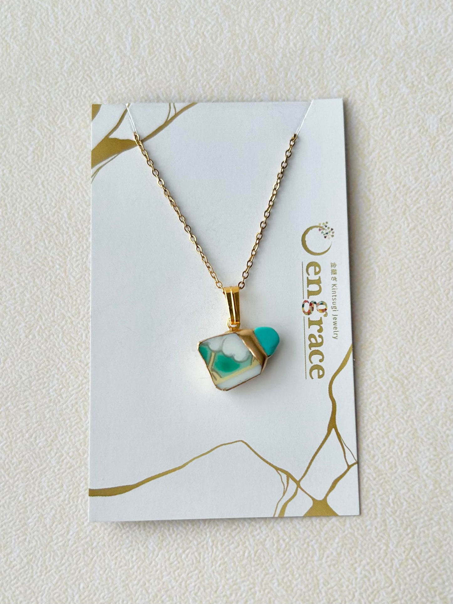 有田焼　金継ぎ　ネックレス　サージカルステンレスチェーン　アレルギー対応　18K　緑　リーフ柄　ターコイズ　天然石　伝統工芸　＃293