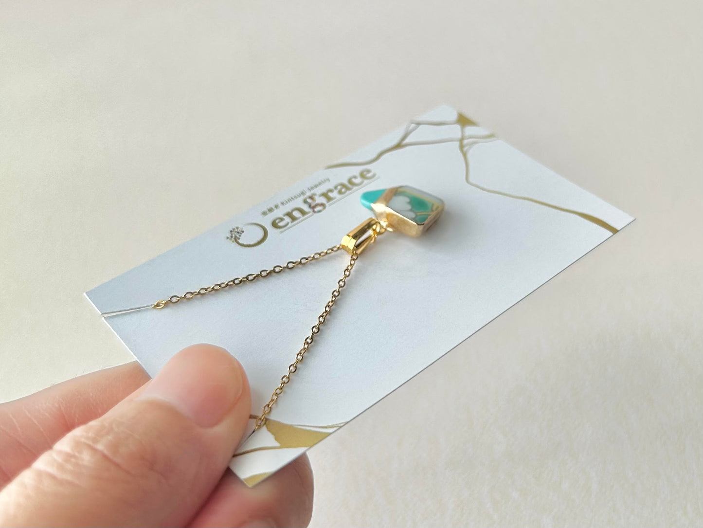 有田焼　金継ぎ　ネックレス　サージカルステンレスチェーン　アレルギー対応　18K　緑　リーフ柄　ターコイズ　天然石　伝統工芸　＃293