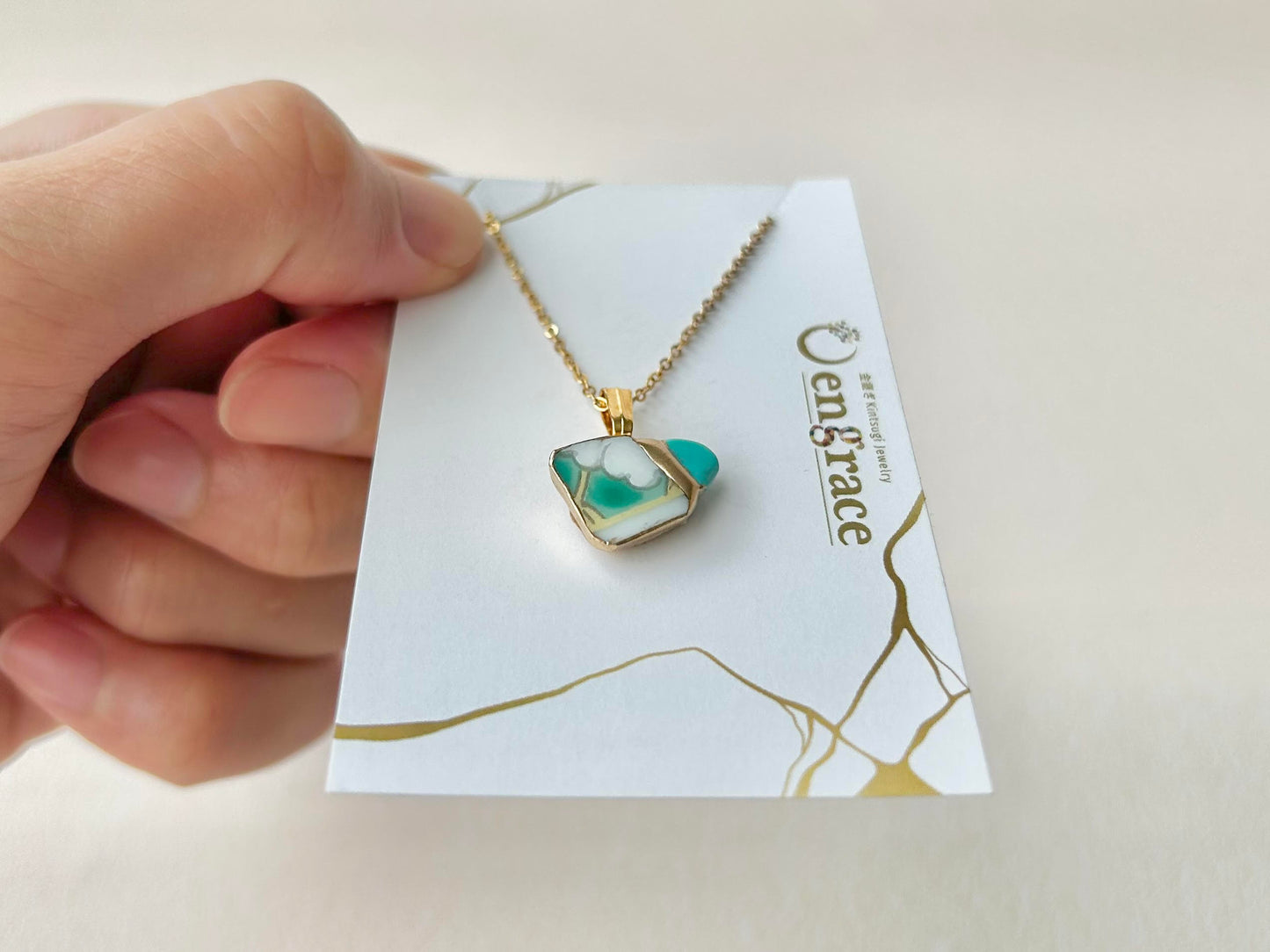 有田焼　金継ぎ　ネックレス　サージカルステンレスチェーン　アレルギー対応　18K　緑　リーフ柄　ターコイズ　天然石　伝統工芸　＃293