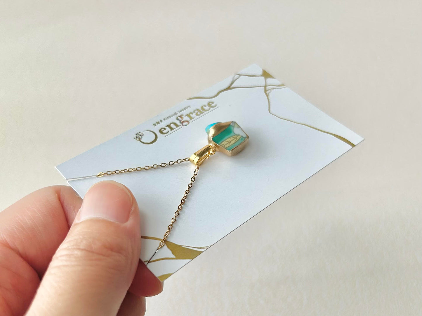 有田焼　金継ぎ　ネックレス　サージカルステンレスチェーン　アレルギー対応　18K　緑　リーフ柄　ターコイズ　天然石　伝統工芸　＃296