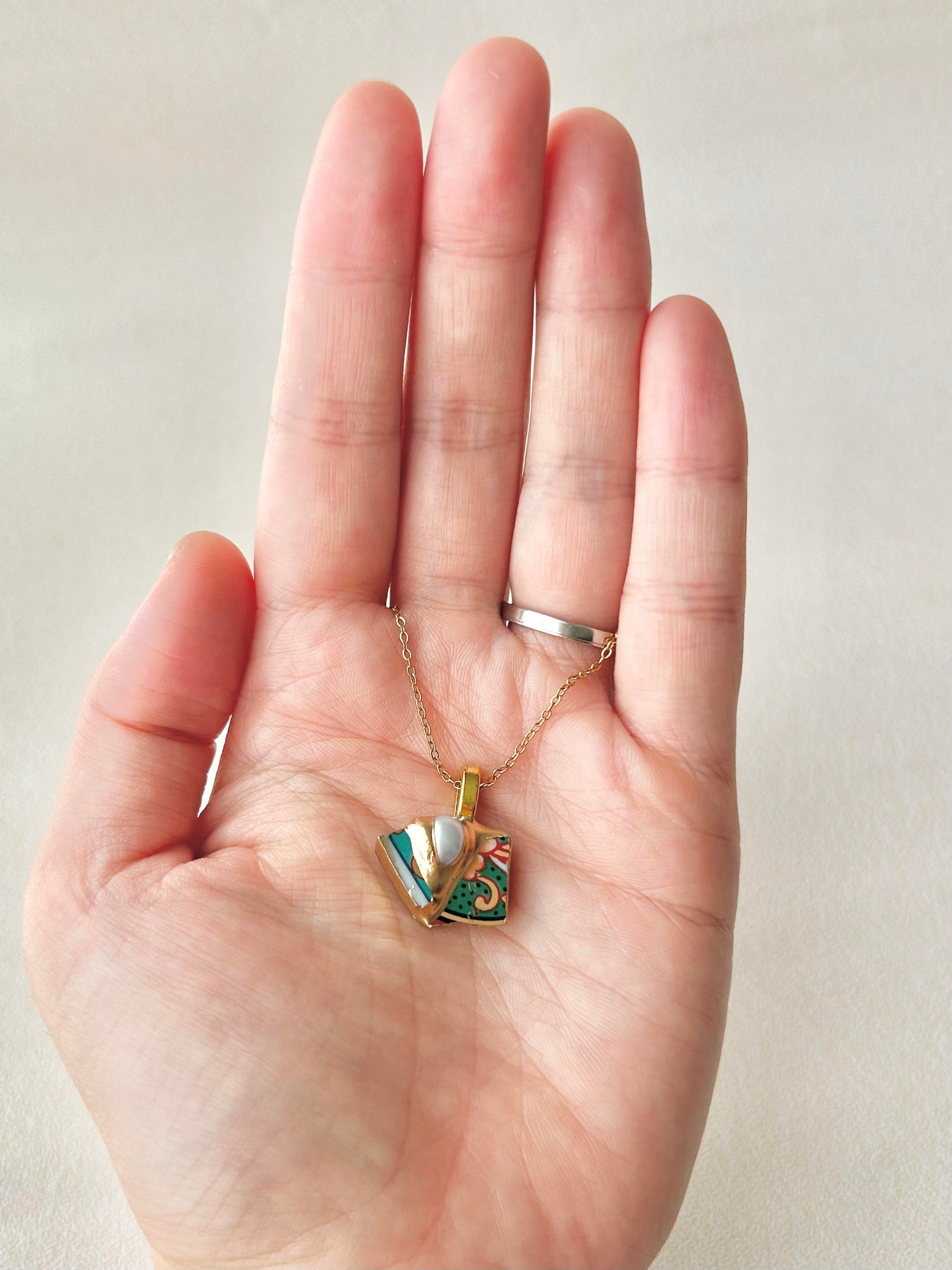 有田焼　金継ぎ　ネックレス　サージカルステンレスチェーン　アレルギー対応　18K　和柄　淡水パール　天然石　伝統工芸　＃297