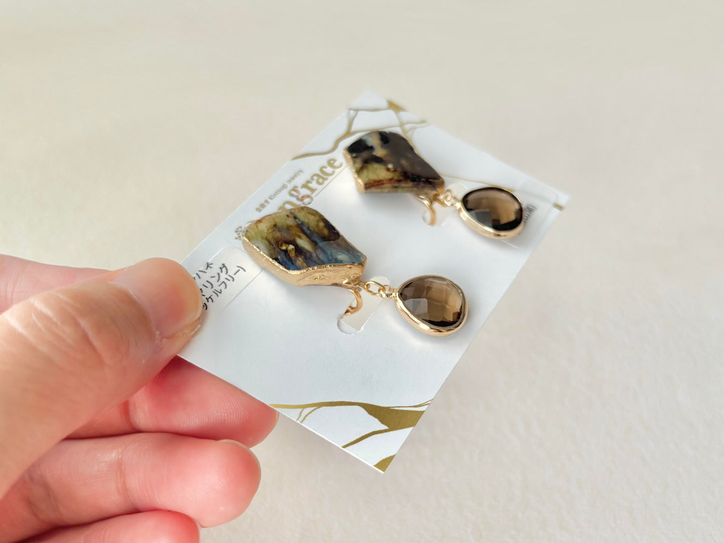 萩焼　金継ぎ　ネジバネ式イヤリング　茶色　揺れる　 伝統工芸　＃335