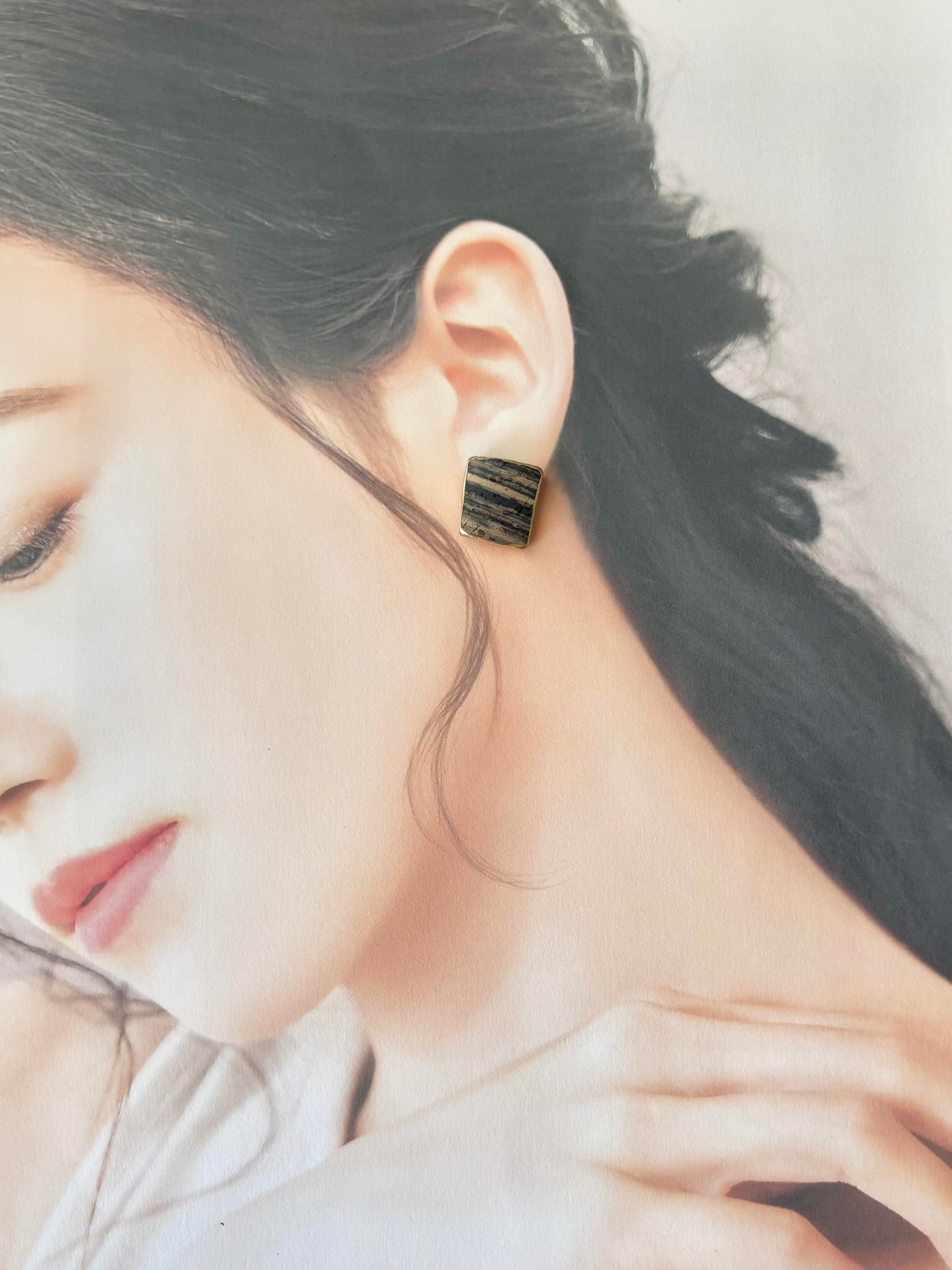 有田焼 　金継ぎ　サージカルステンレスピアス　濃い茶色　ゴールド　 伝統工芸　＃346