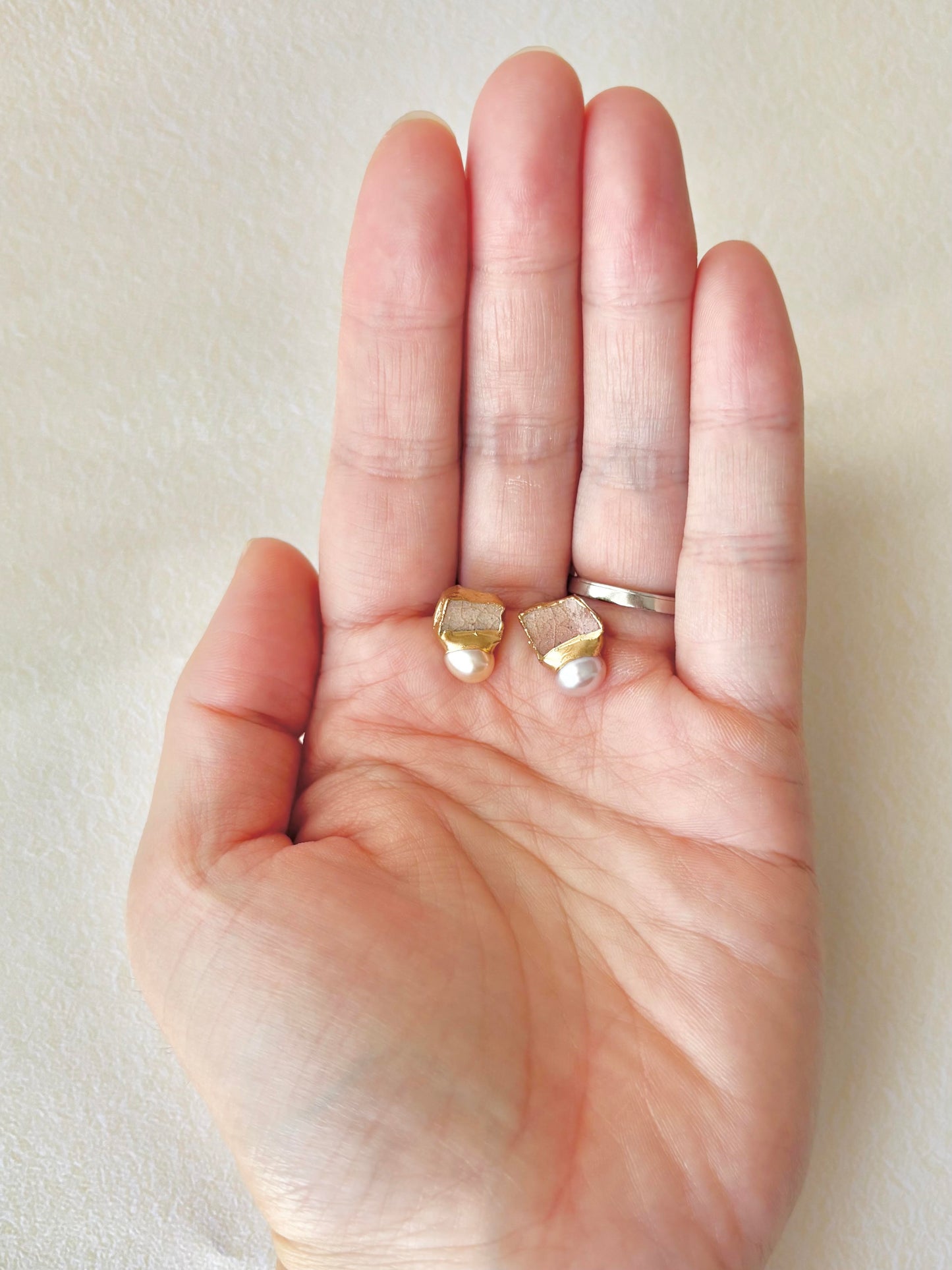 萩焼　金継ぎ　サージカルステンレスピアス　ピンク　淡水パール　天然石　 伝統工芸　＃350