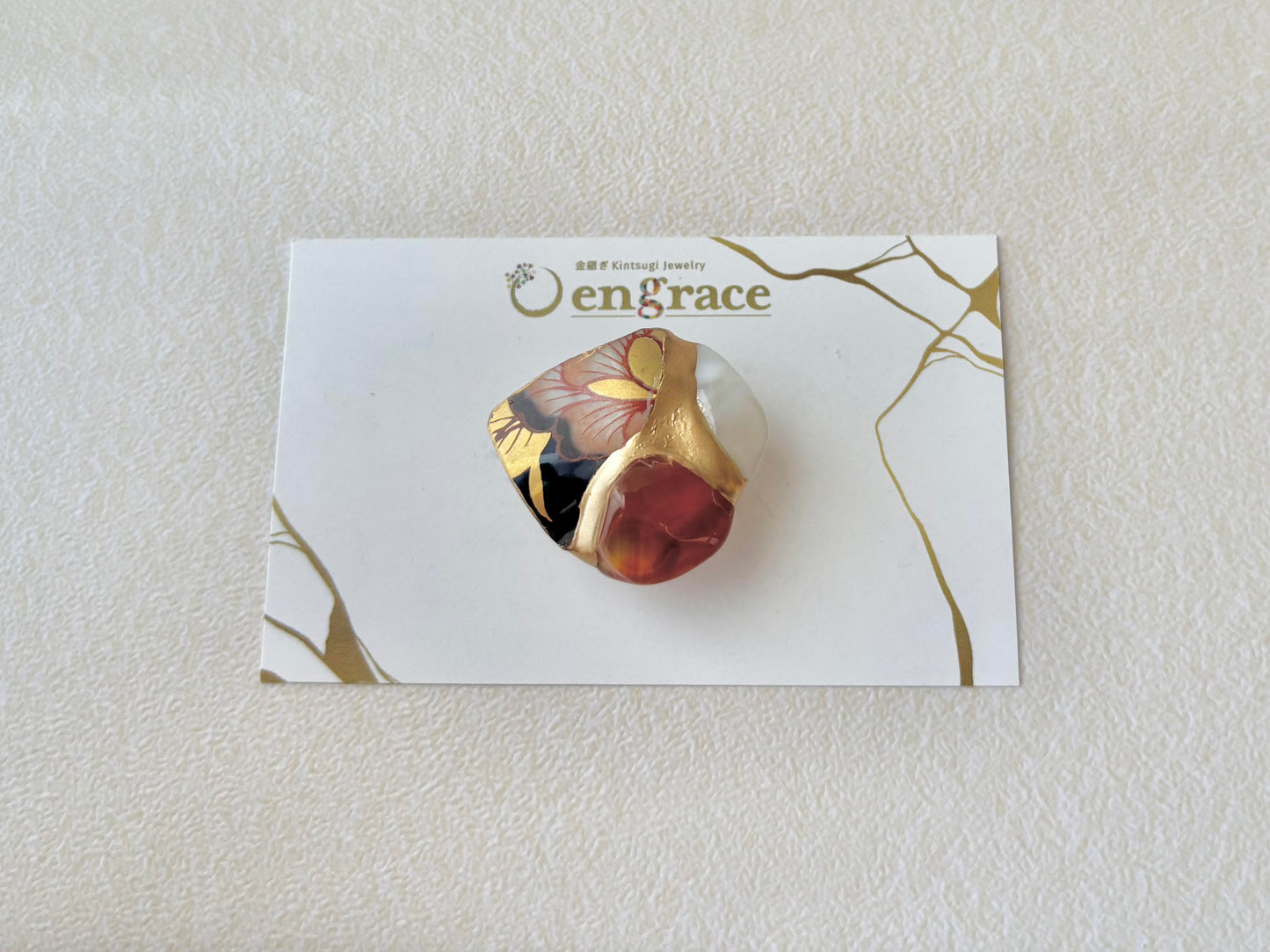 Imari Ware Kintsugi Titanium Earrings Gold Carnelian