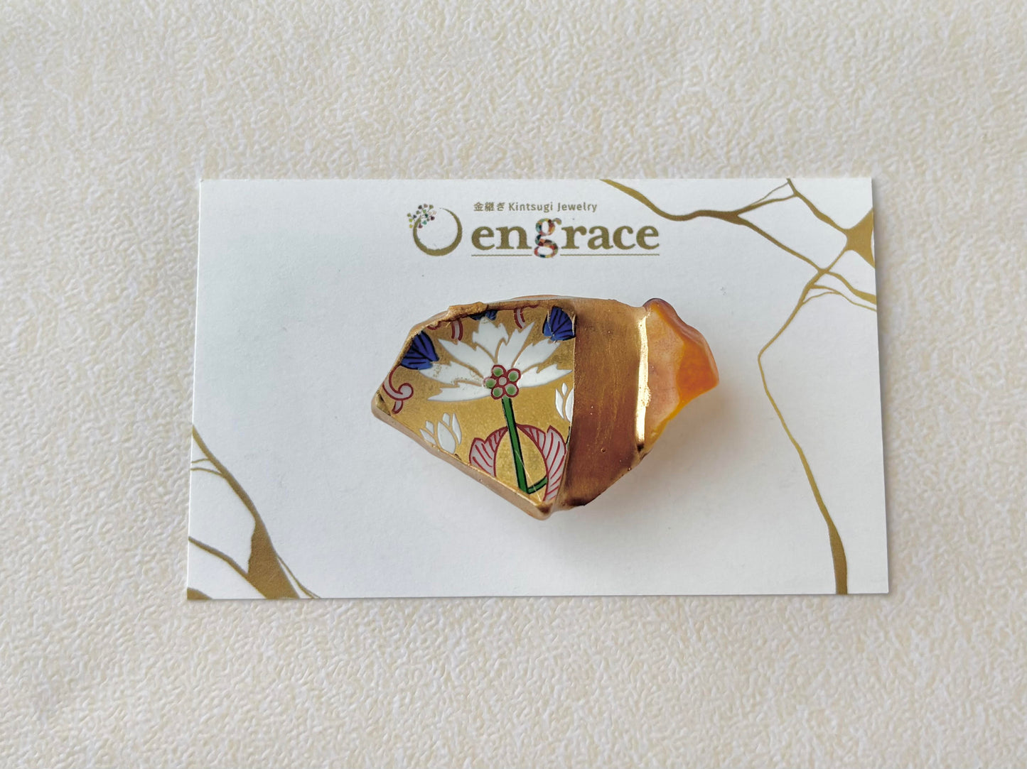 Imari Ware Kintsugi Titanium Earrings Gold Carnelian