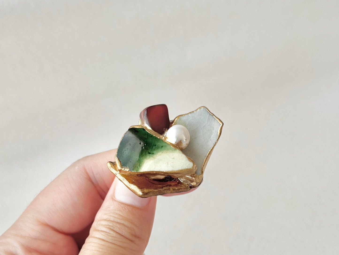 Imari Ware Kintsugi Titanium Earrings Gold Carnelian