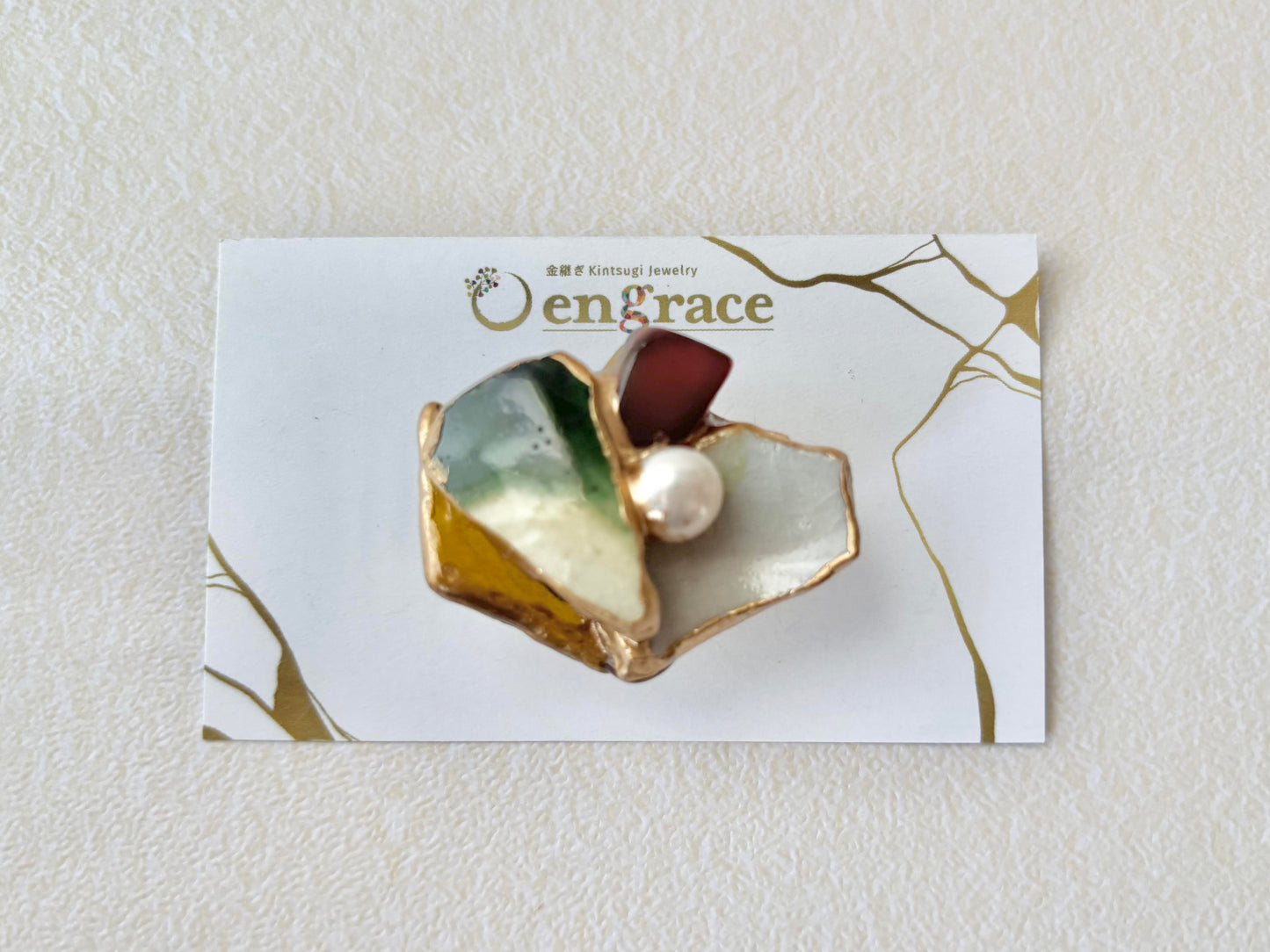 Imari Ware Kintsugi Titanium Earrings Gold Carnelian