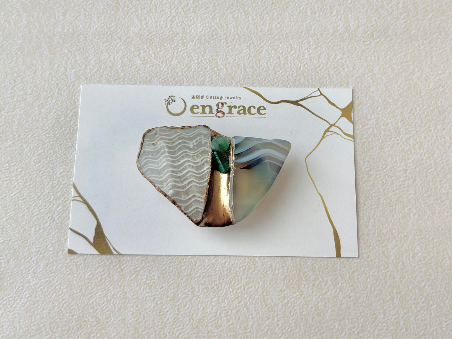 Imari Ware Kintsugi Titanium Earrings Gold Carnelian