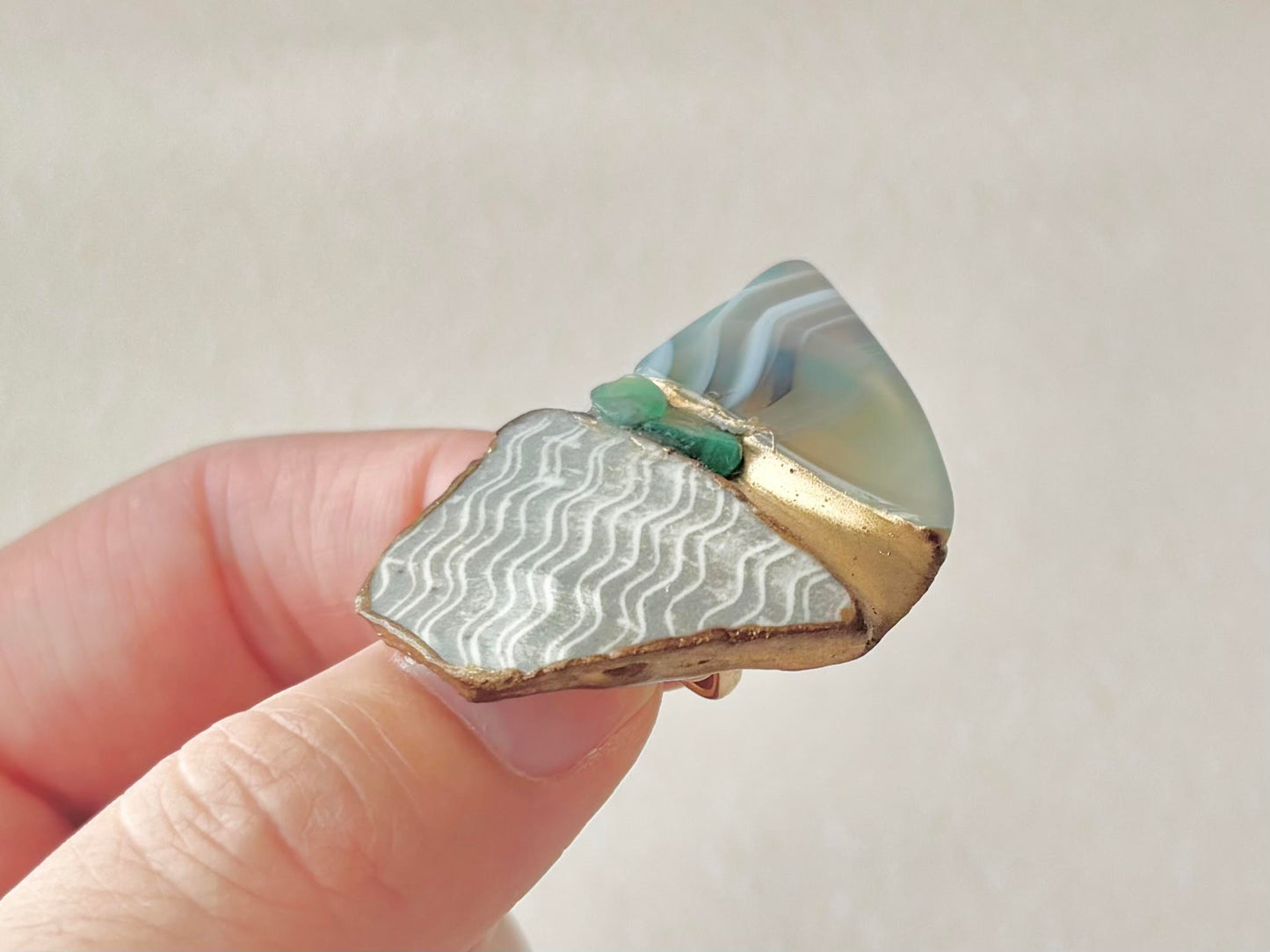 Imari Ware Kintsugi Titanium Earrings Gold Carnelian