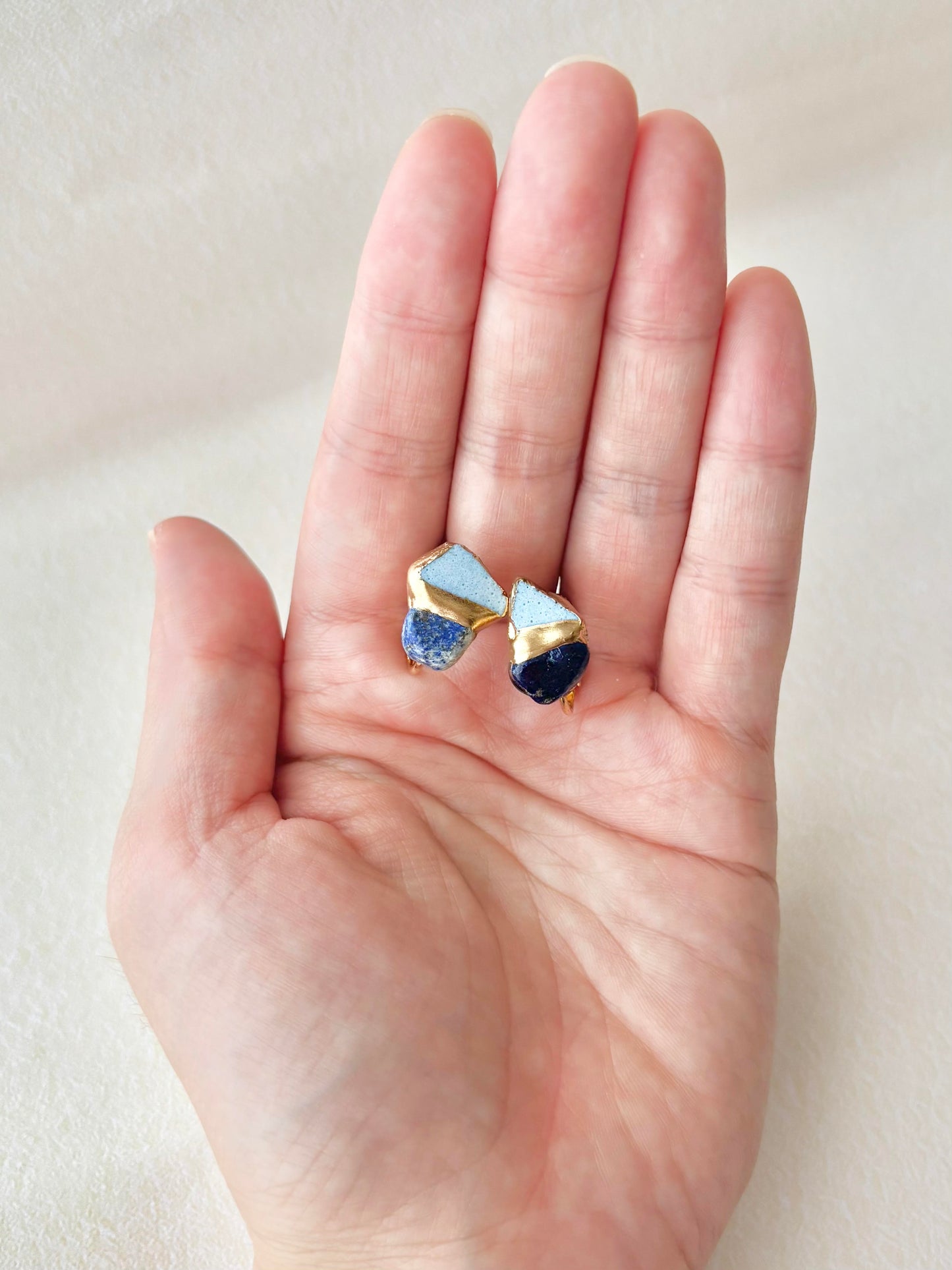 Imari Ware Kintsugi Titanium Earrings Gold Carnelian