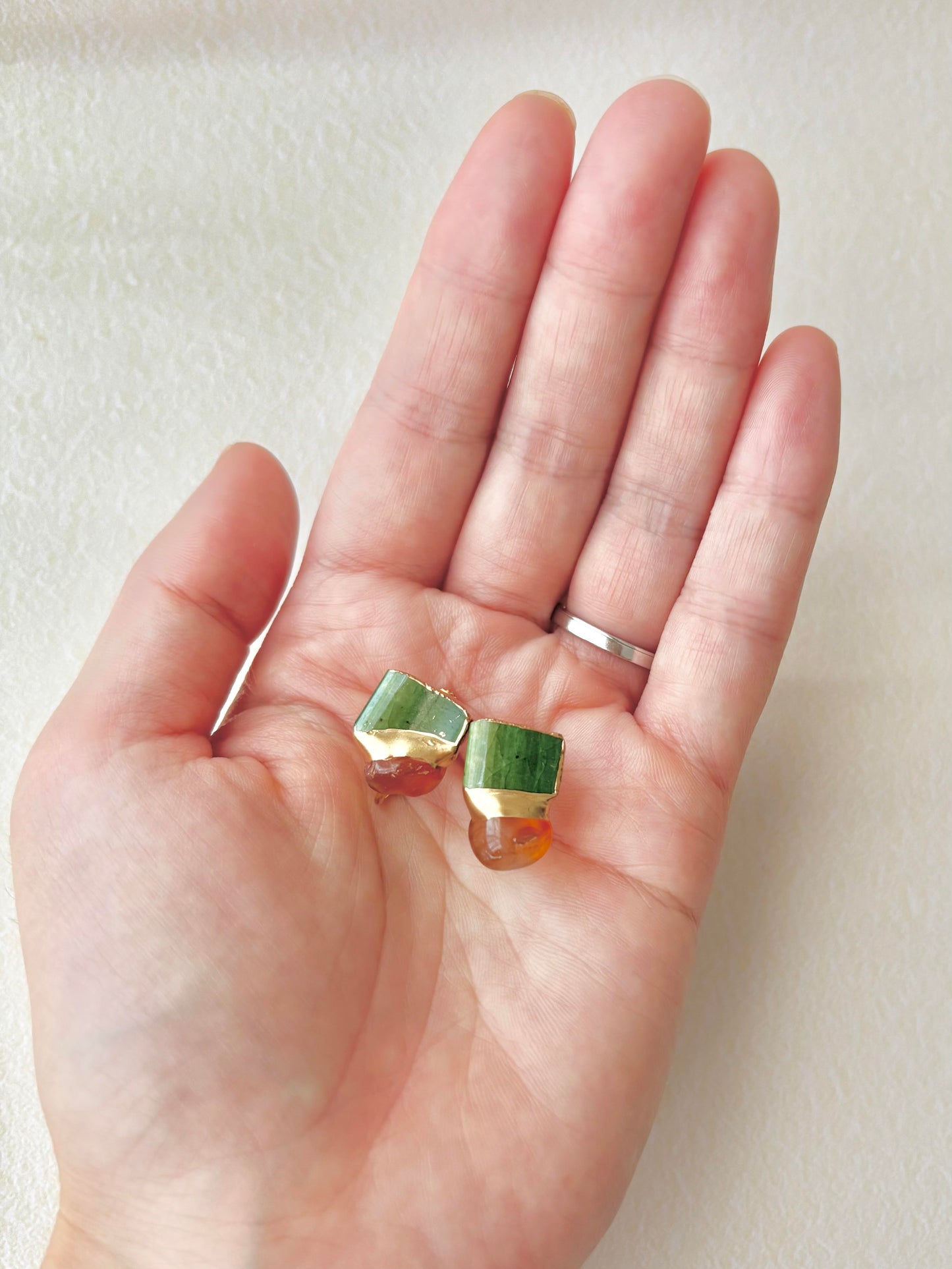 Imari Ware Kintsugi Titanium Earrings Gold Carnelian