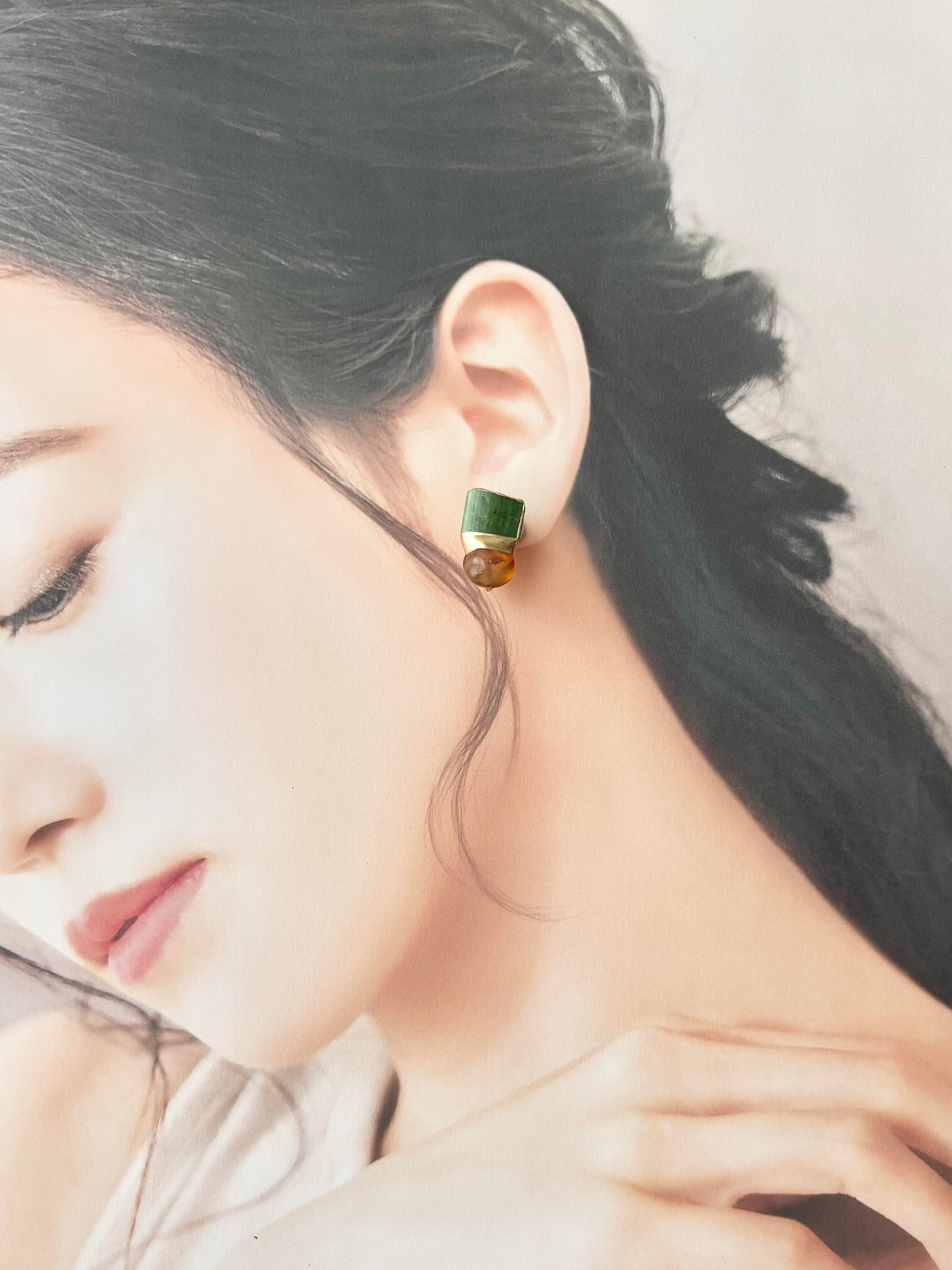 Imari Ware Kintsugi Titanium Earrings Gold Carnelian