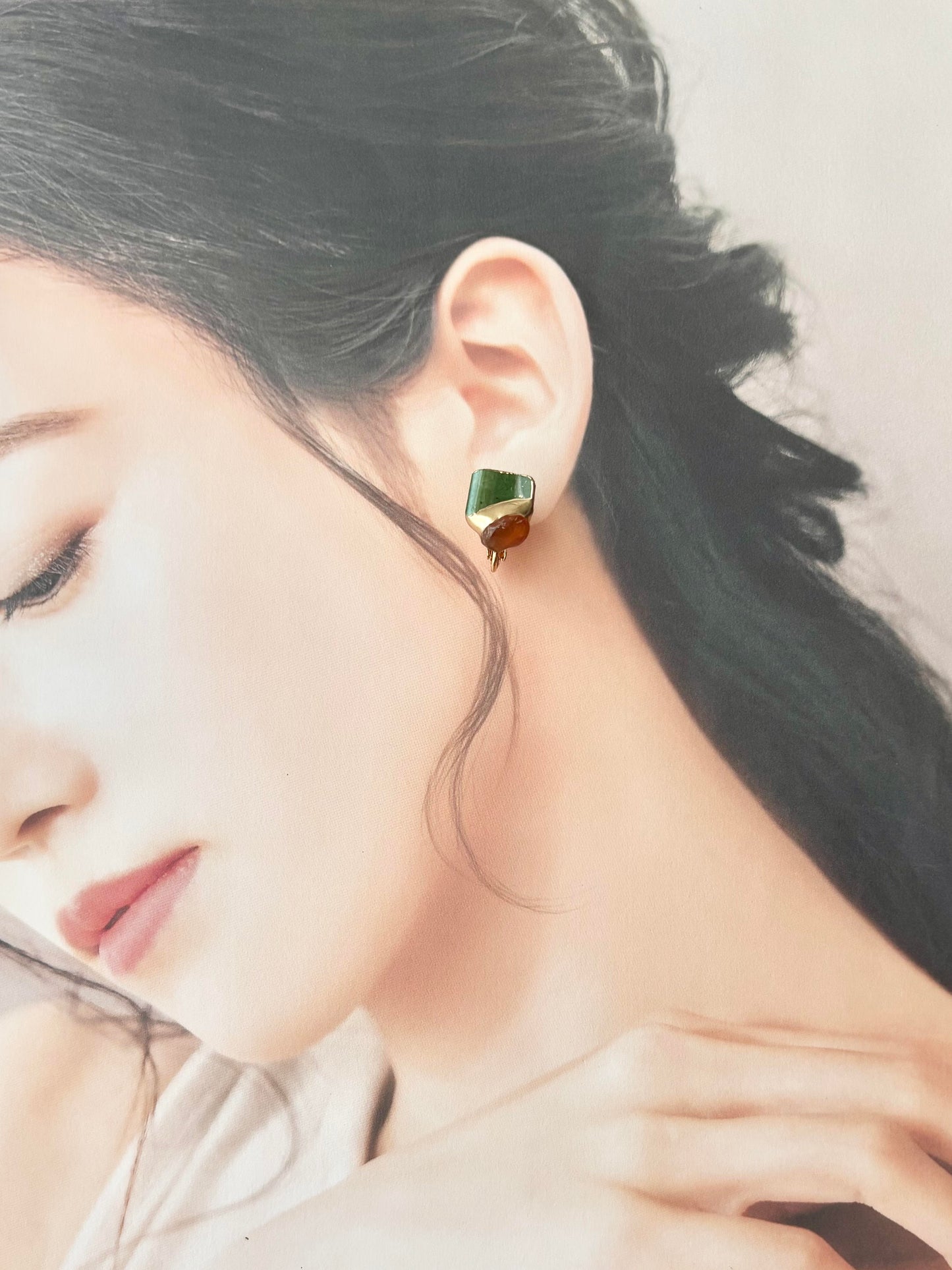 Imari Ware Kintsugi Titanium Earrings Gold Carnelian