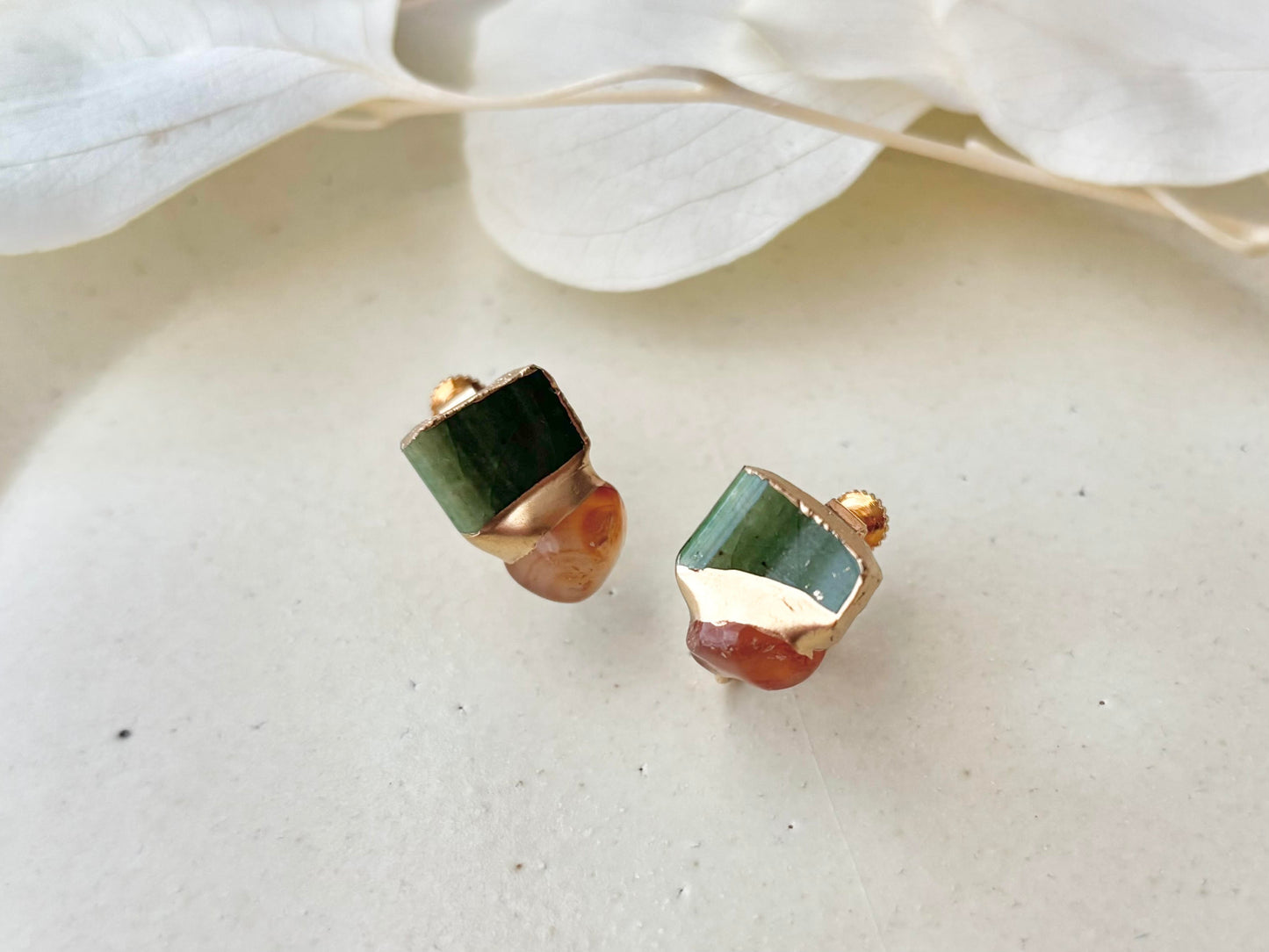 Imari Ware Kintsugi Titanium Earrings Gold Carnelian