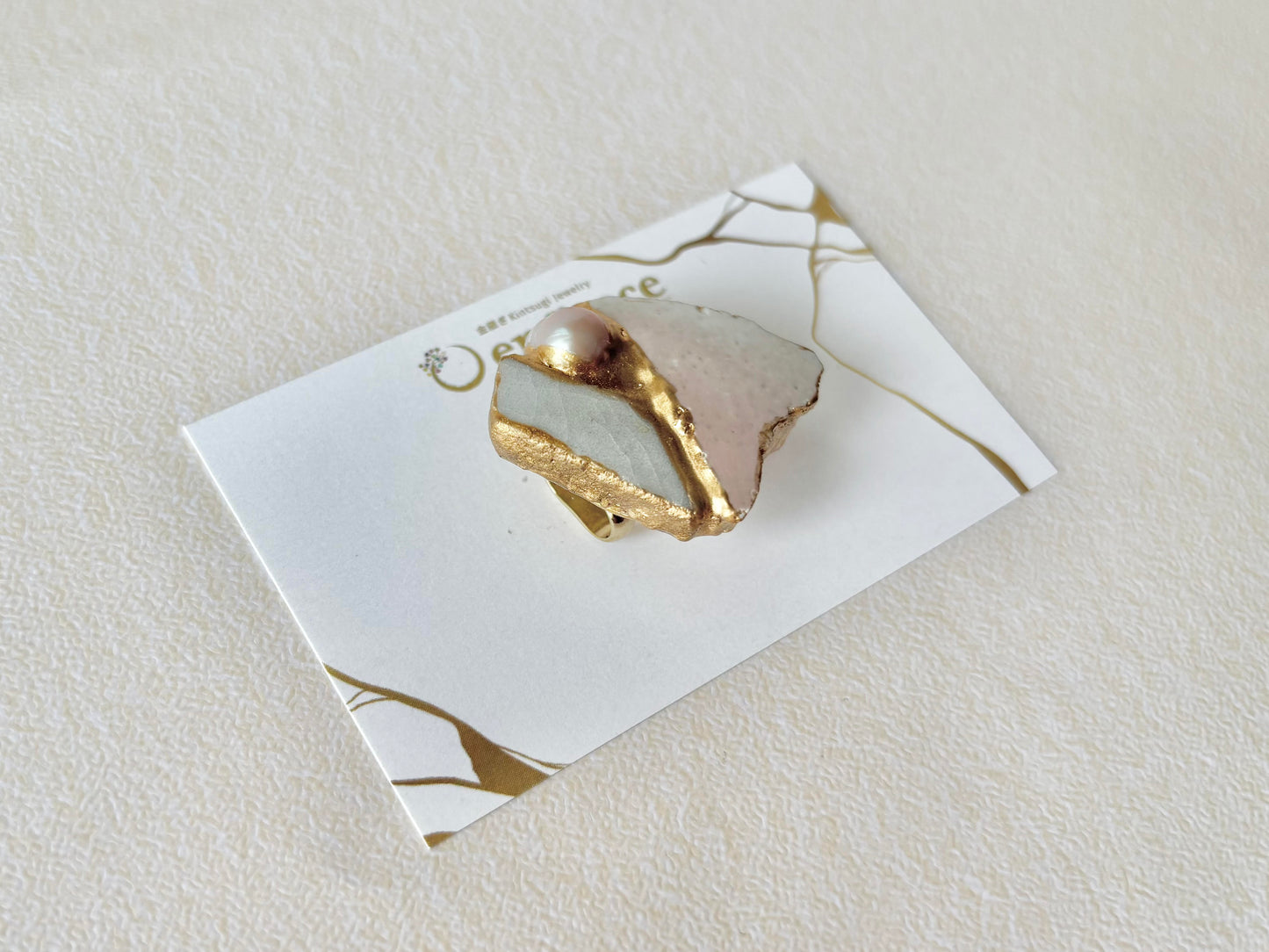 Imari Ware Kintsugi Titanium Earrings Gold Carnelian